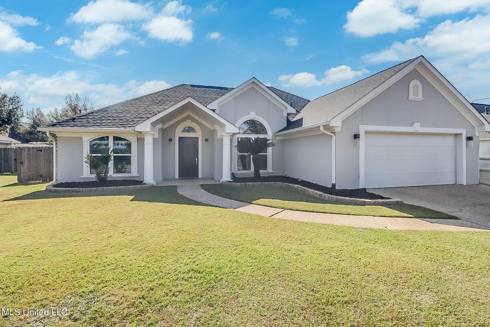 Property Photo:  2439 W Shore Drive  MS 39532 