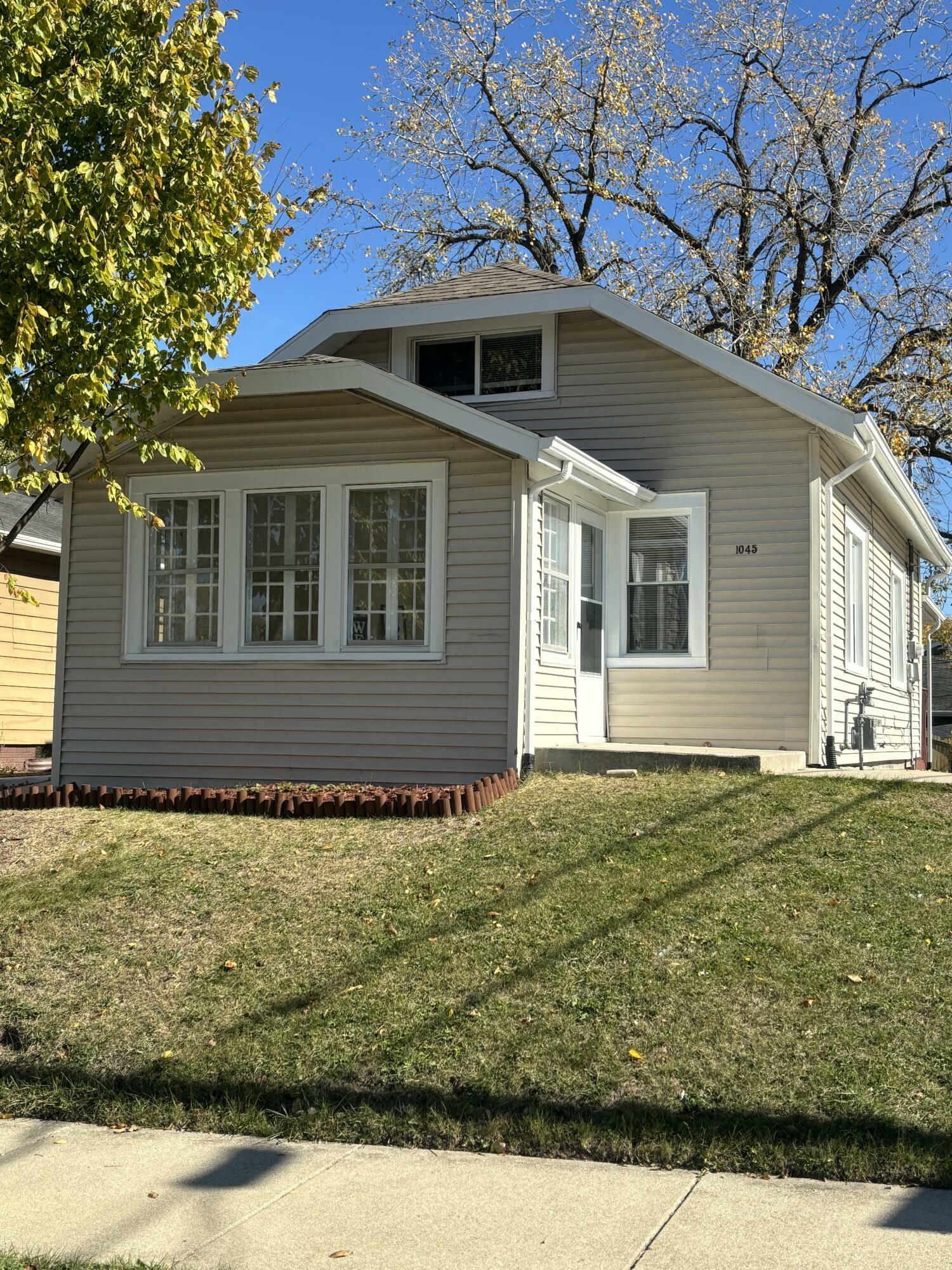 Property Photo:  1045 Harbridge Ave  WI 53403 