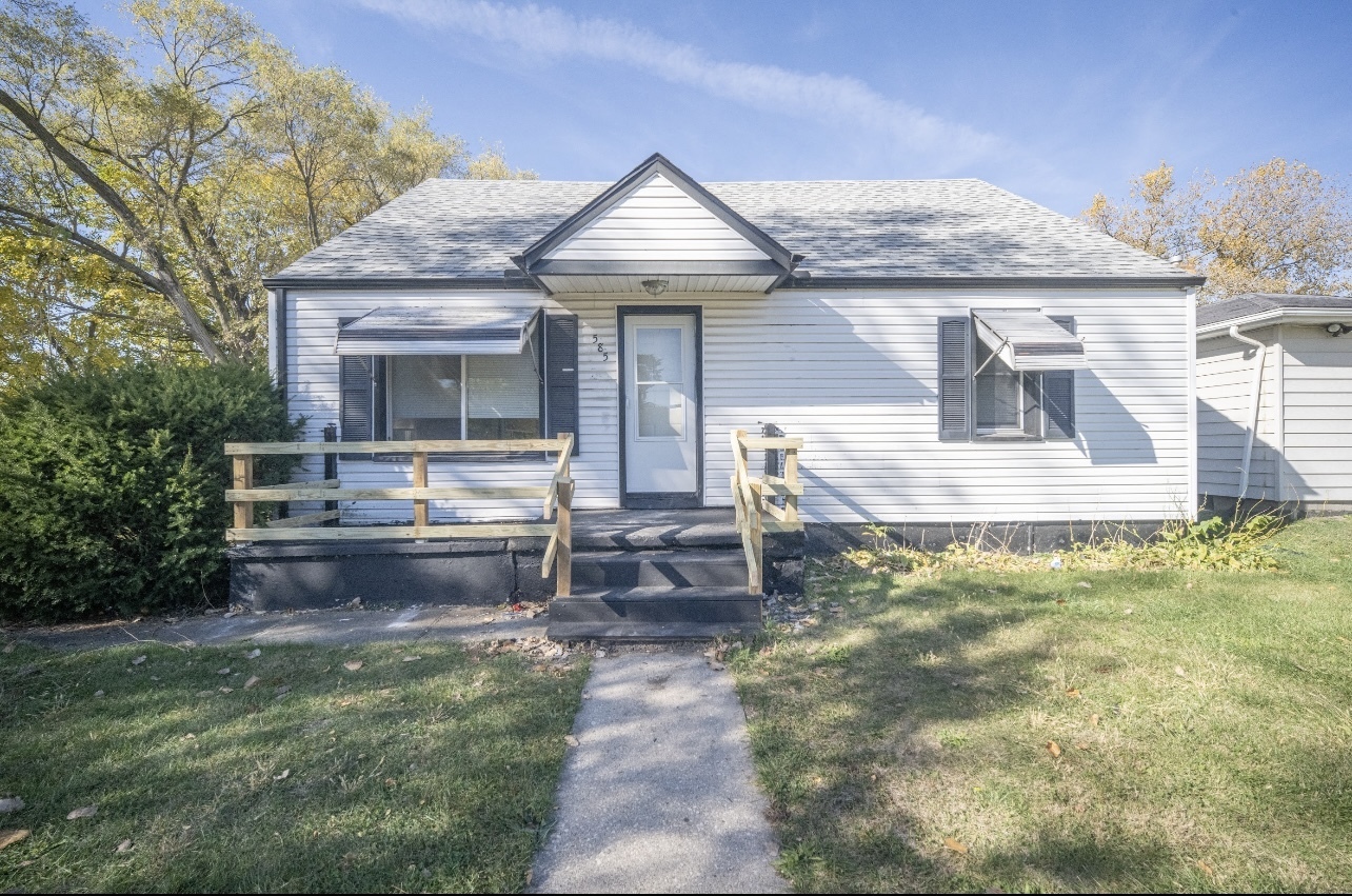 Property Photo:  585 N Fairmont Avenue  IL 60901 