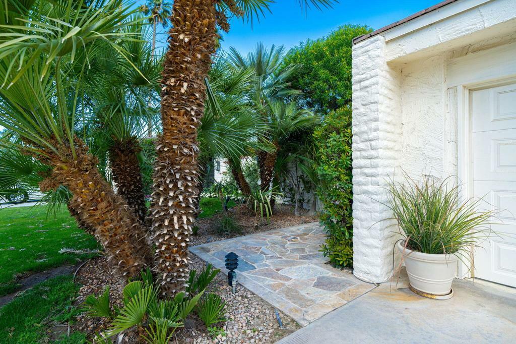 Property Photo:  44850 Oro Grande Circle  CA 92210 