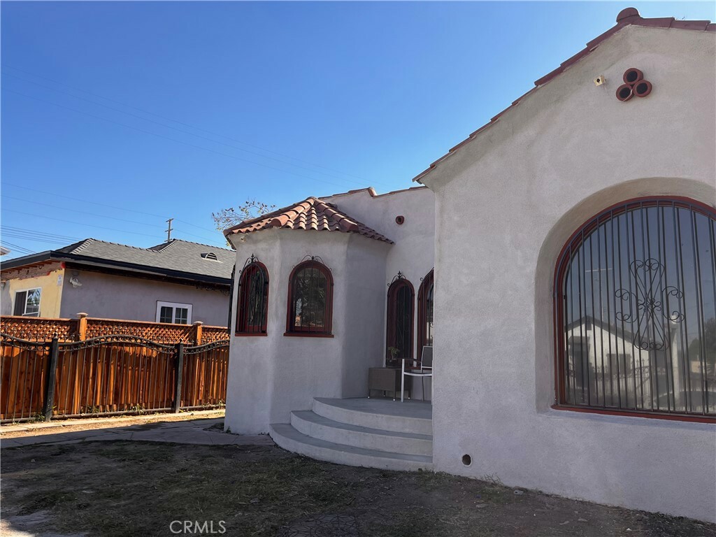 Property Photo:  716 W 105th Street  CA 90044 