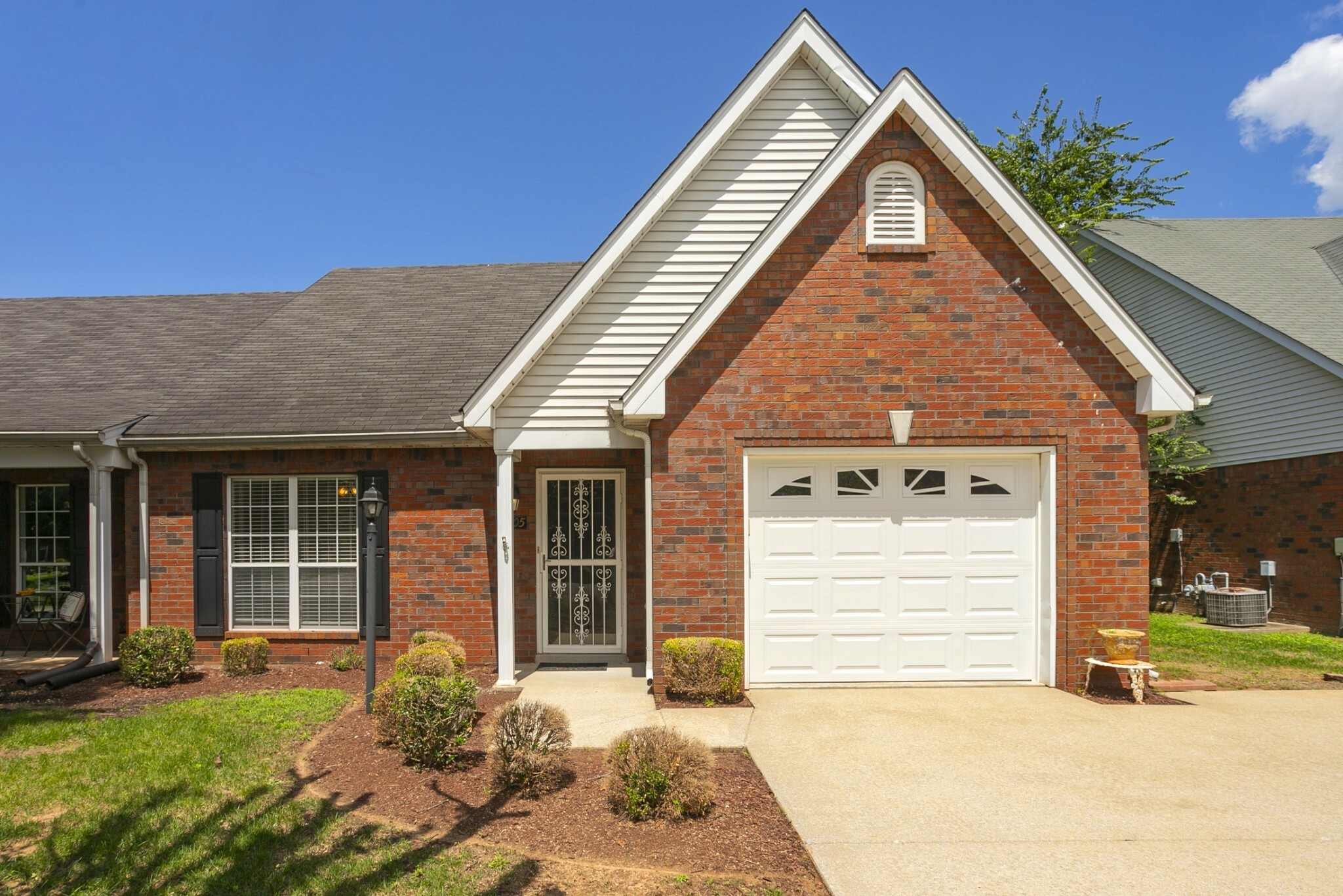 Property Photo:  1905 Thomas Ct  TN 37127 