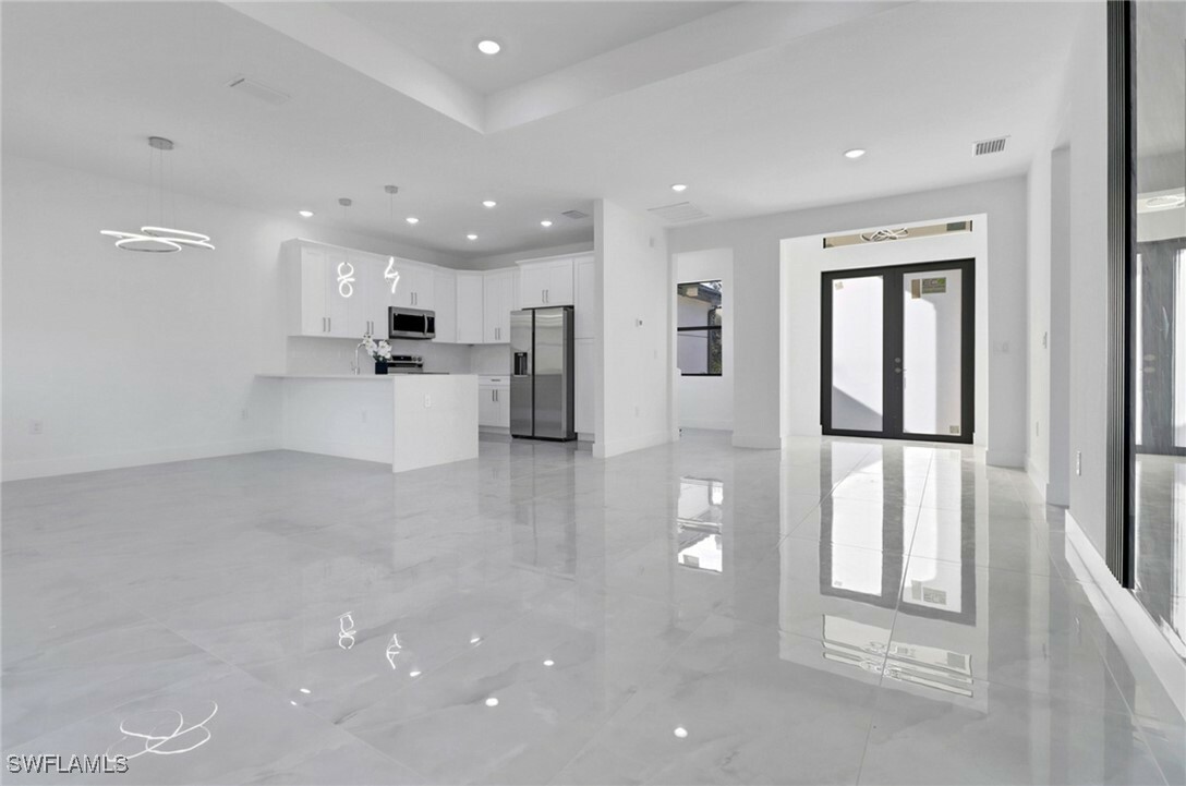 Property Photo: 3010 29th Street SW FL 33976