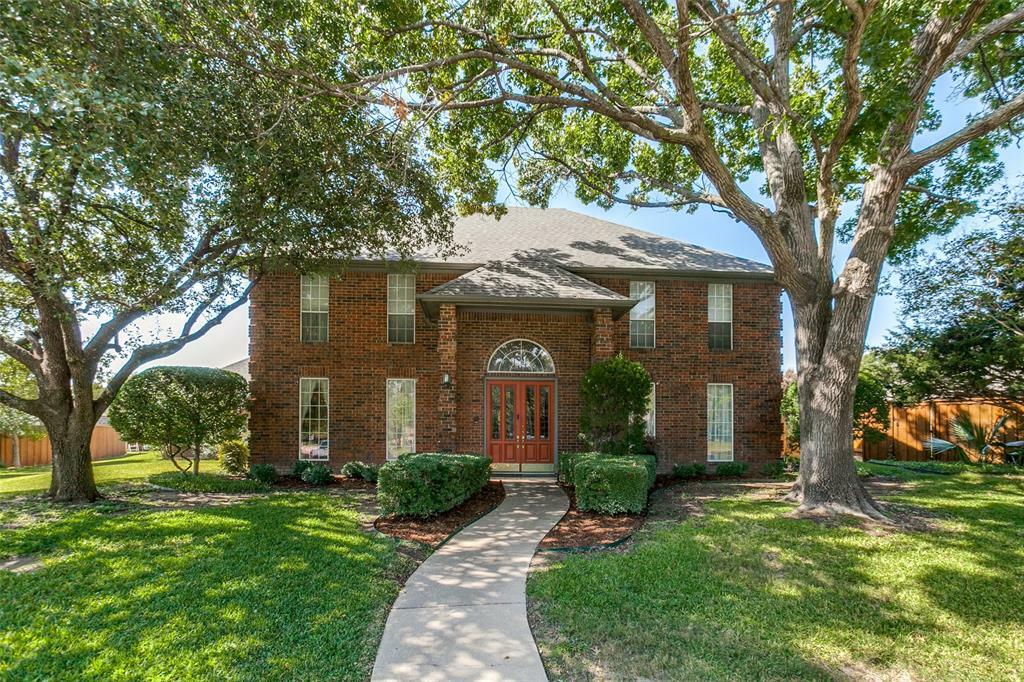 Property Photo:  1502 Amesbury Drive  TX 75082 