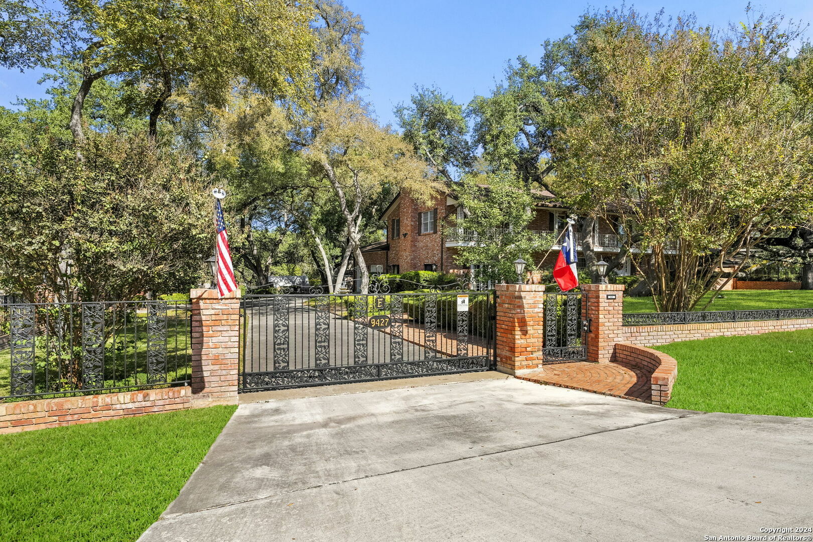 Property Photo: 9427 Gloxinia Dr TX 78266