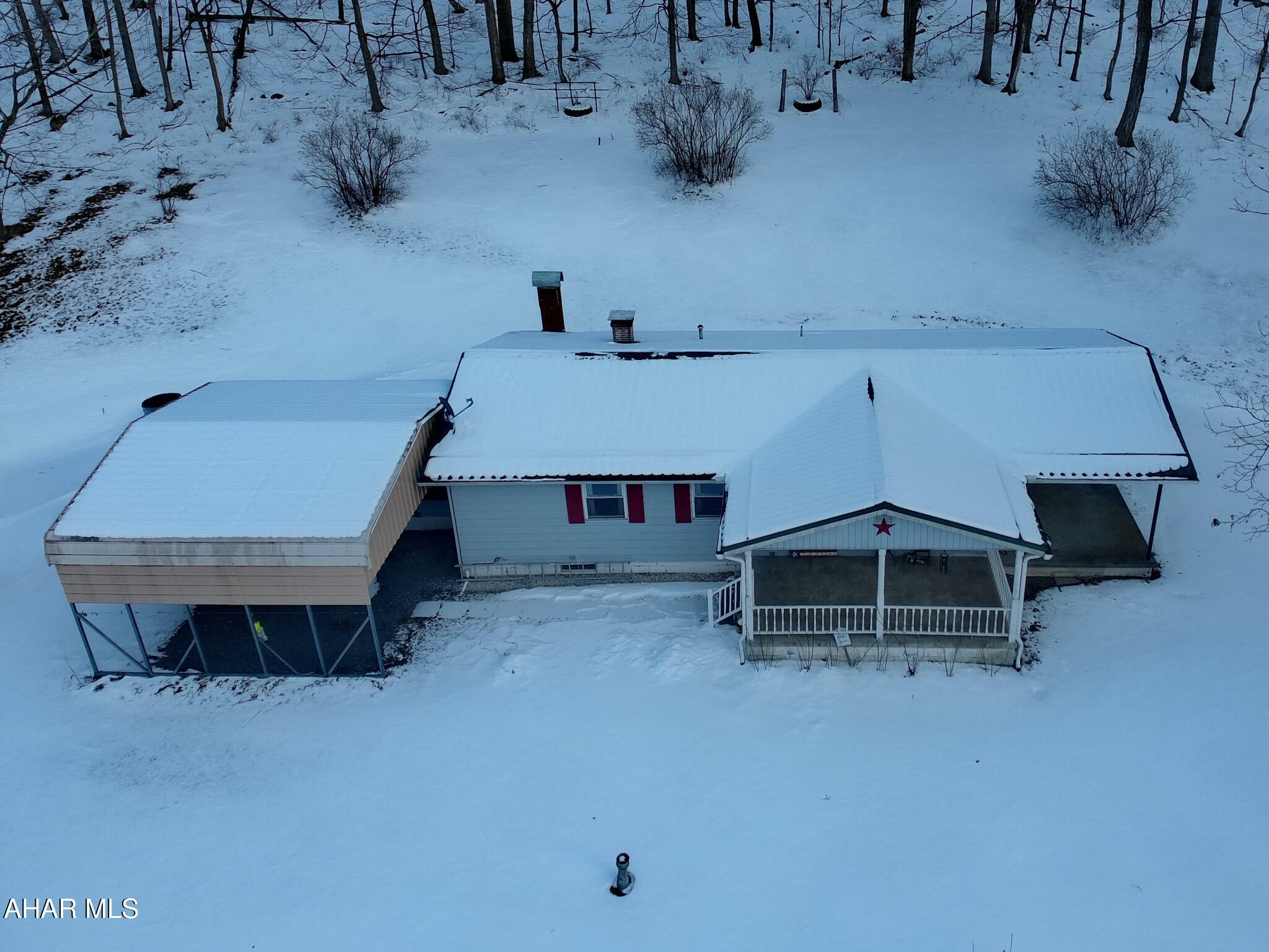 Property Photo:  1870 Black Valley Road  PA 15535 