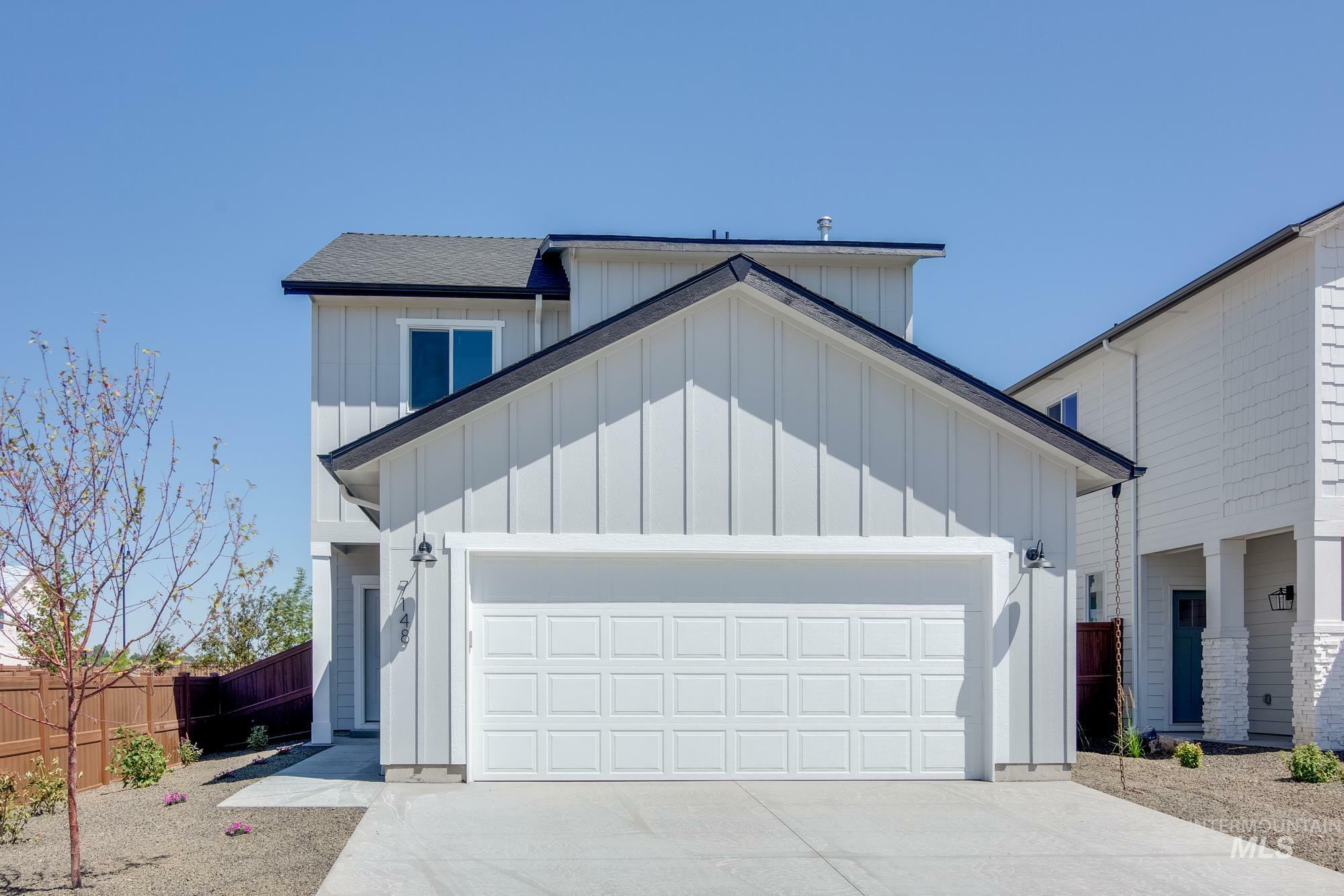 Property Photo:  2450 W Opalite Dr  ID 83634 