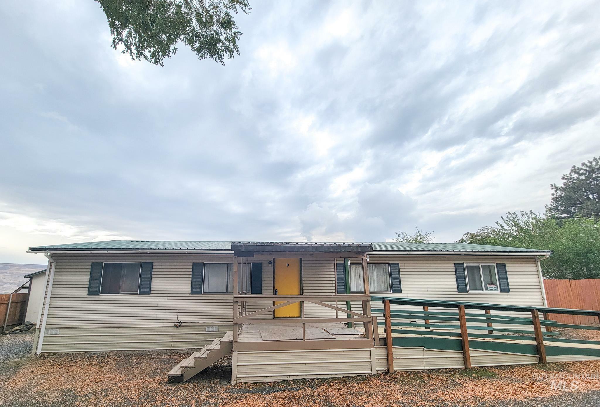 Property Photo: 26460 Court Lane B ID 83501