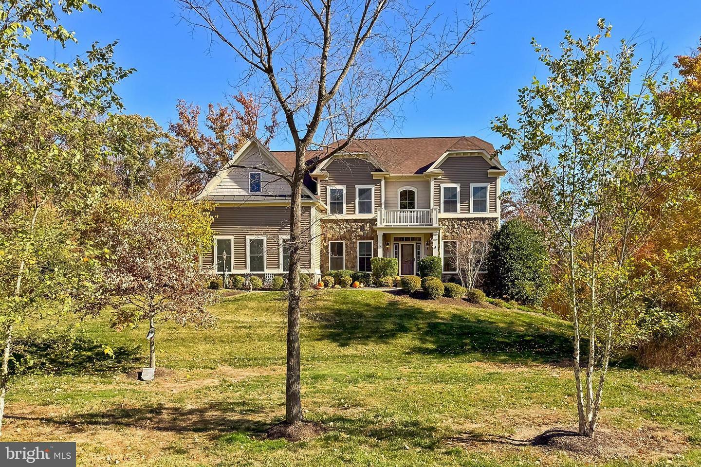 Property Photo:  8461 Bearhurst Drive  VA 20155 