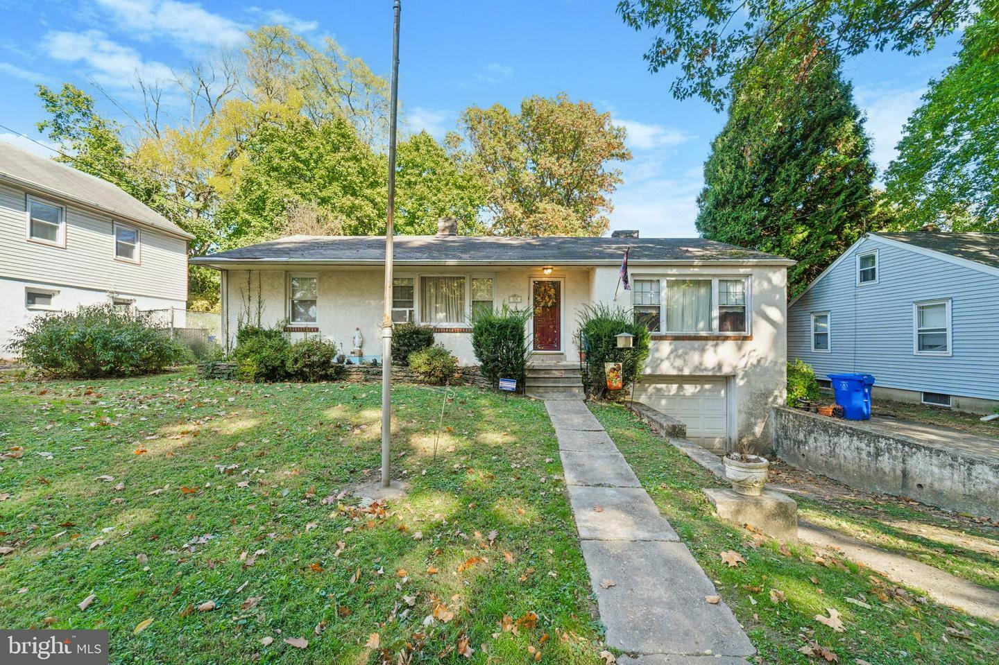 Property Photo:  125 E Laurel Avenue  PA 19012 