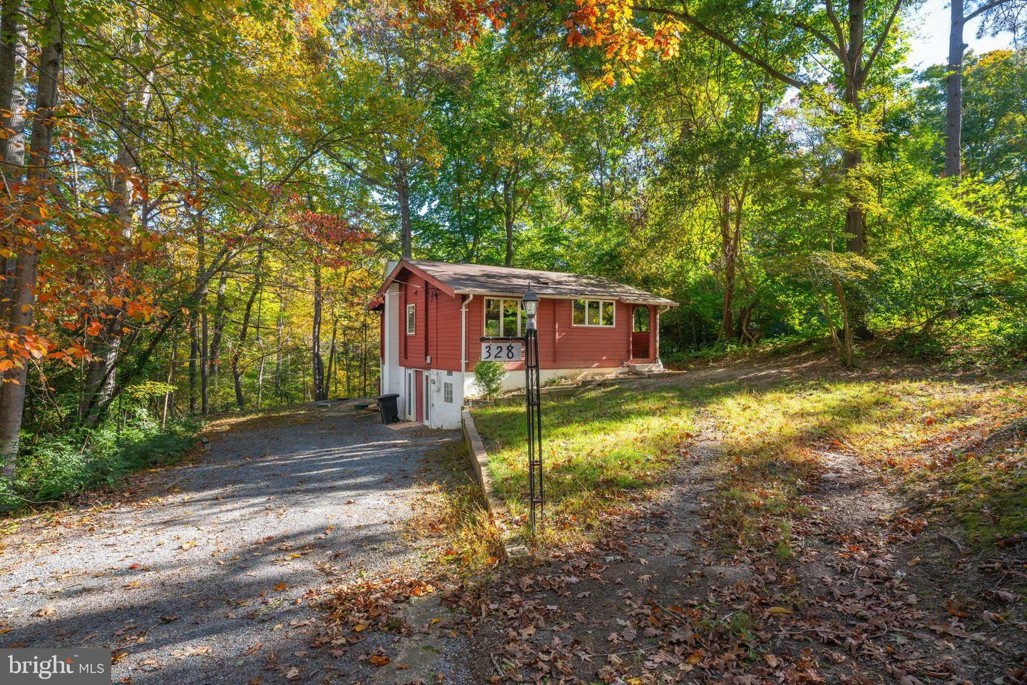 Property Photo: 328 Crowfoot Court MD 20657