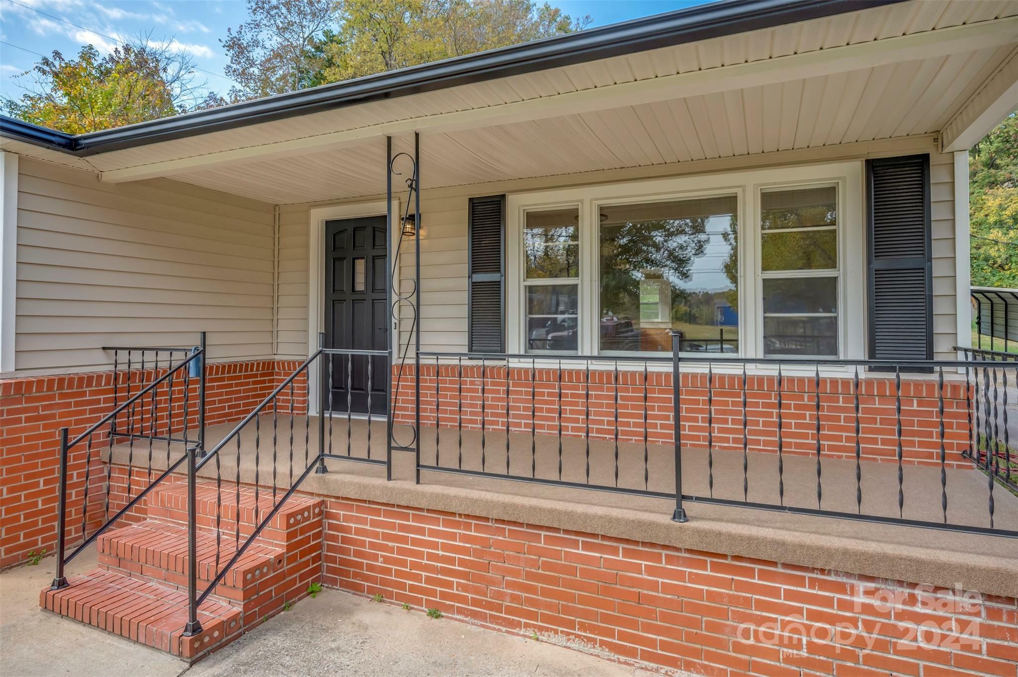 Property Photo:  261 E Mills Street  NC 28722 