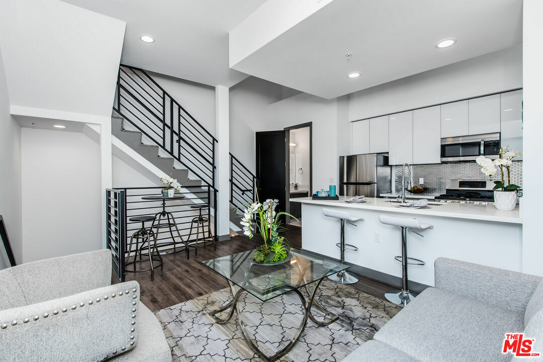 Property Photo: 644 N Normandie Ave 12 CA 90004