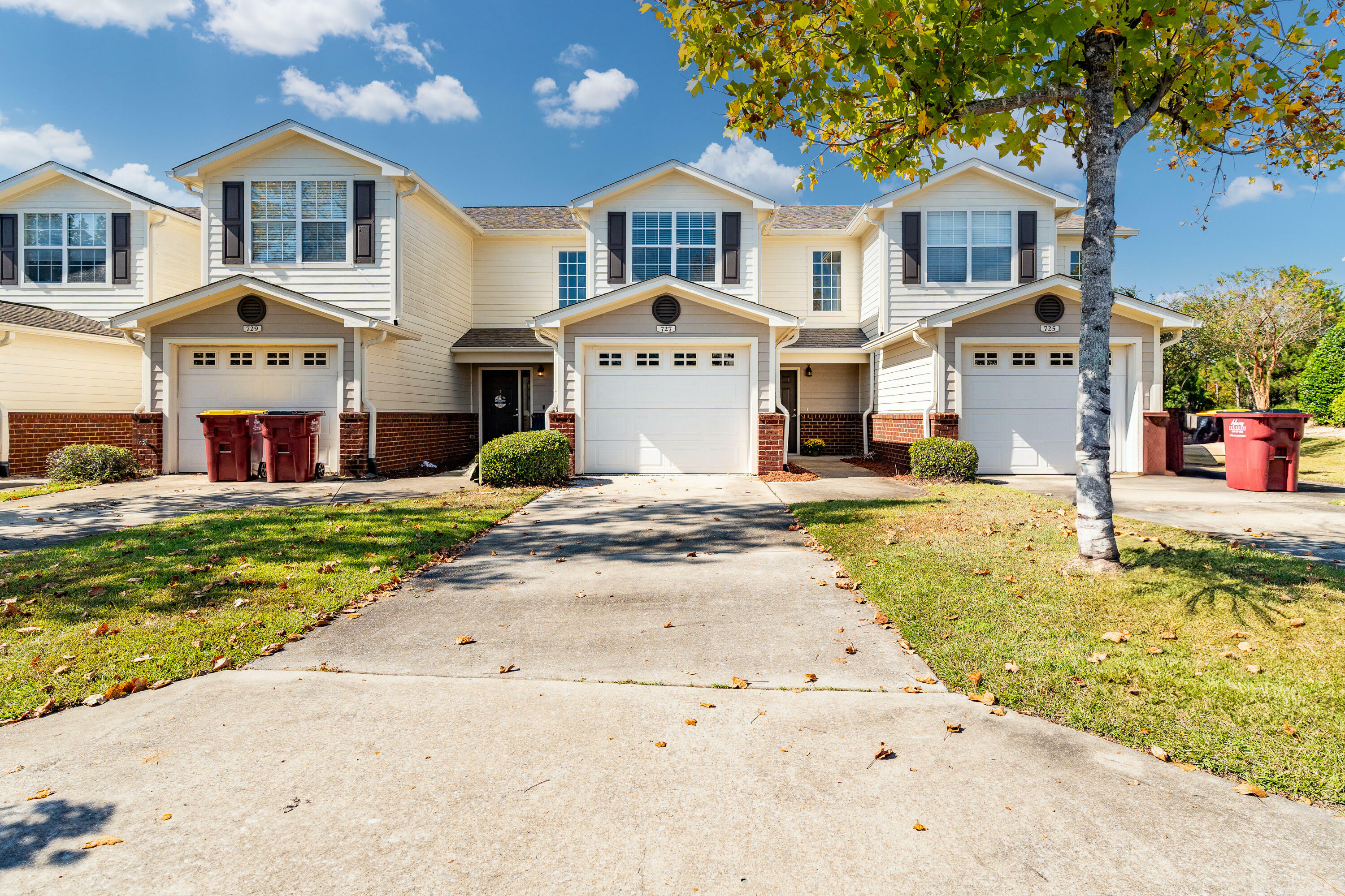 Property Photo: 727 Majestic Drive FL 32536