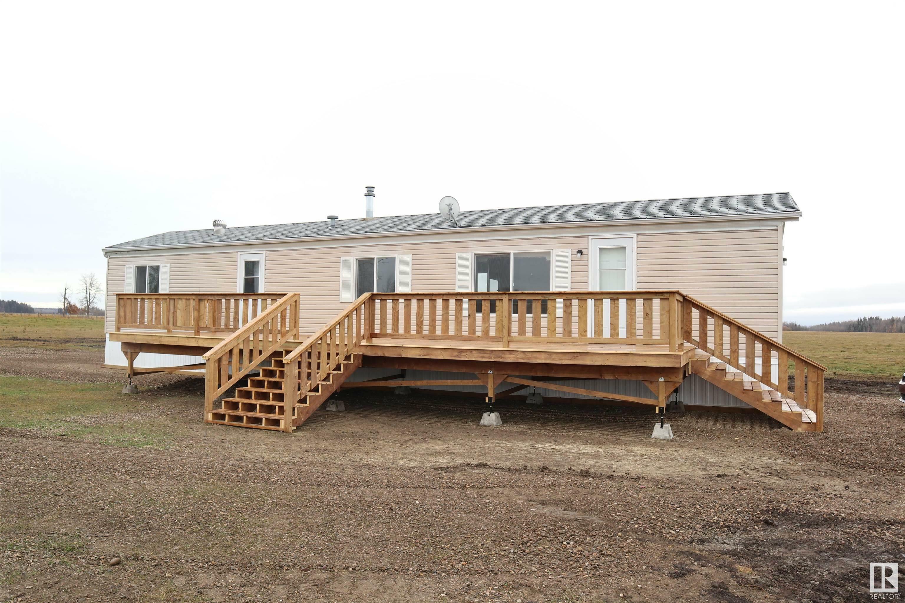 Property Photo:  SE-30-48-1-W5 Rge Rd 15 Twp 484  AB T0C 2P0 