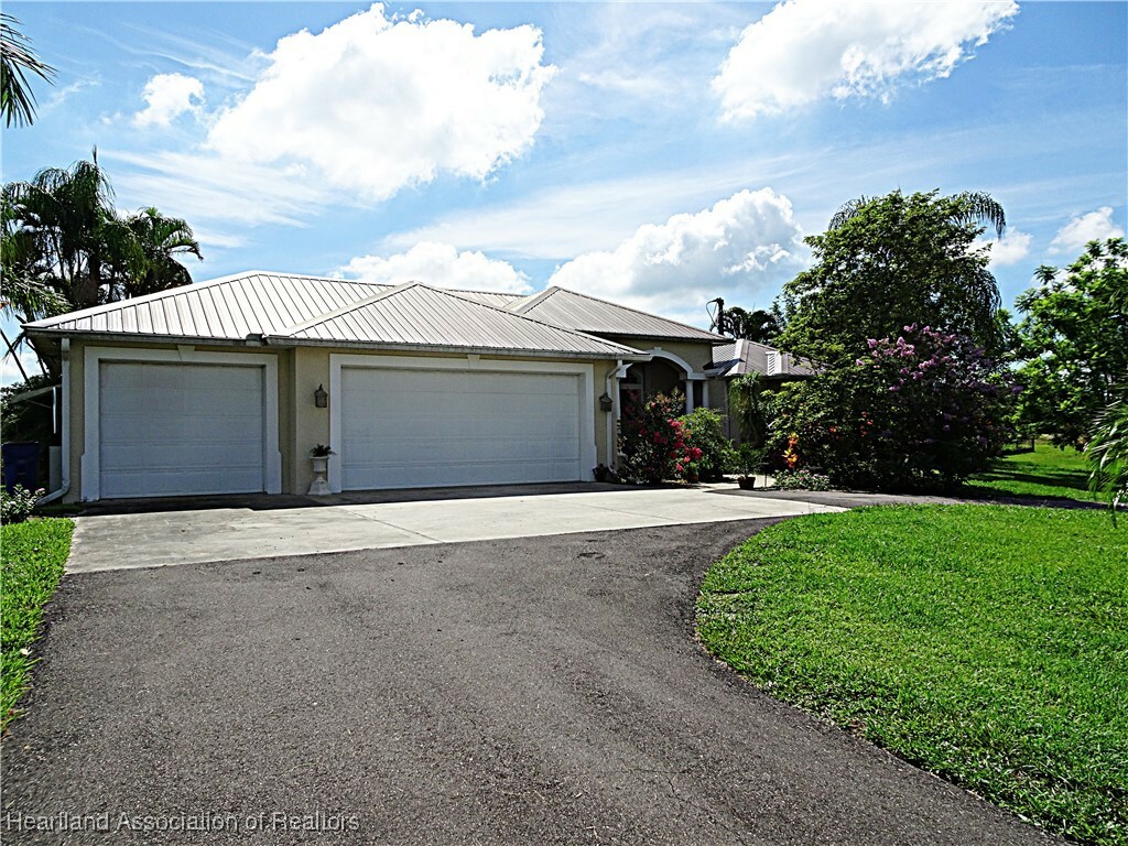 Property Photo:  511 Bear Road  FL 33852 