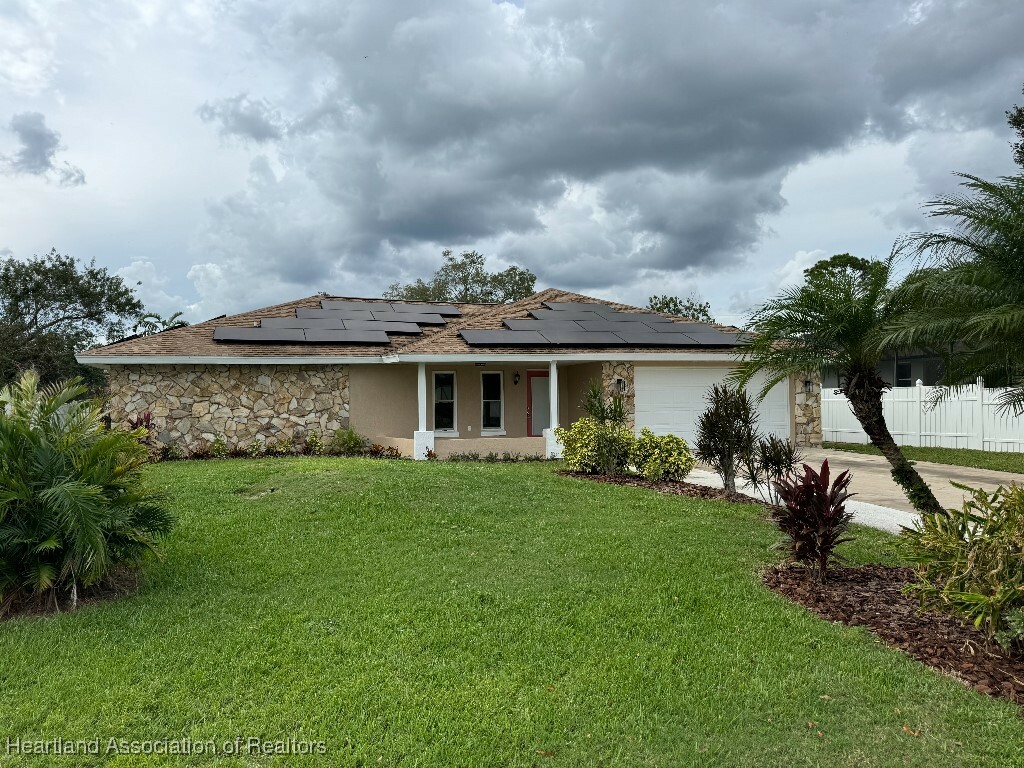 Property Photo:  4217 Seawood Avenue  FL 33875 