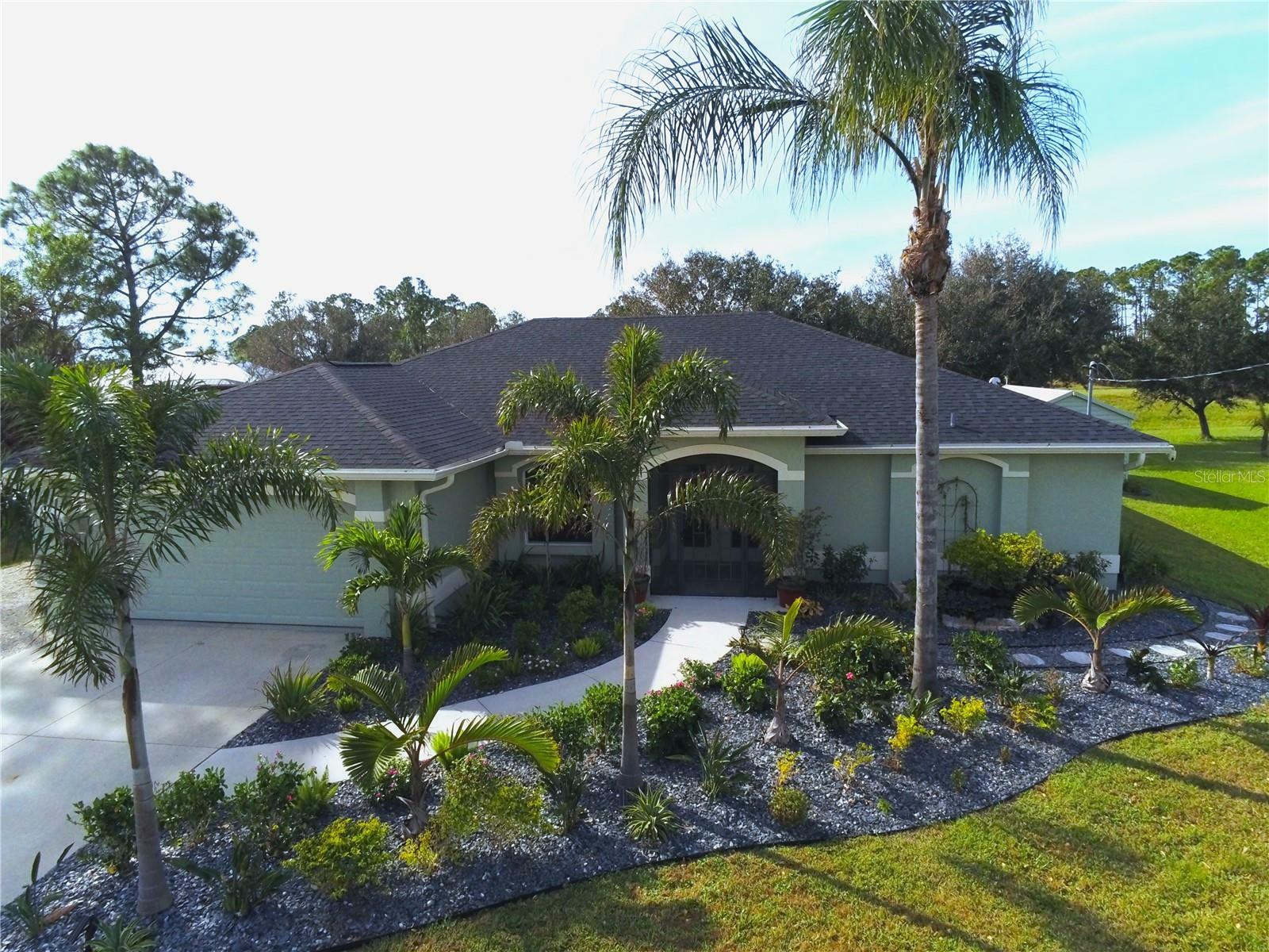 Property Photo:  1475 Gardenside Circle  FL 34288 