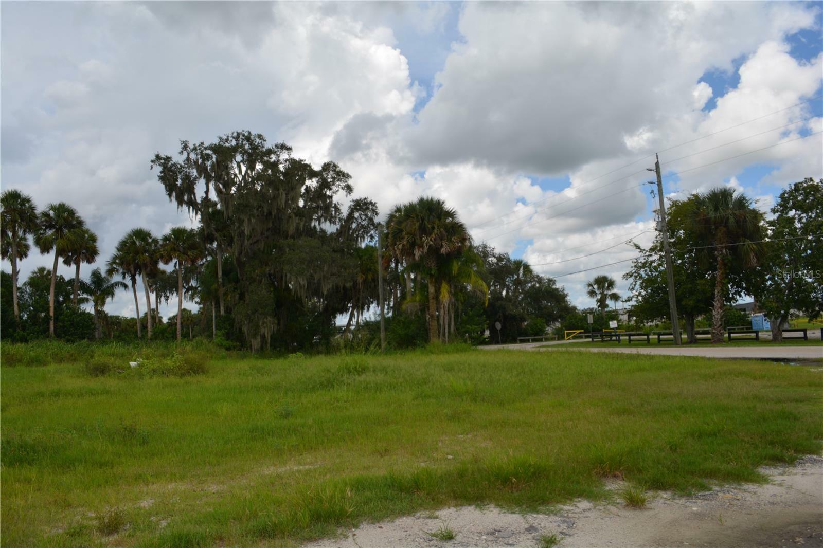 Property Photo:  0 Cameron Avenue Avenue  FL 32771 