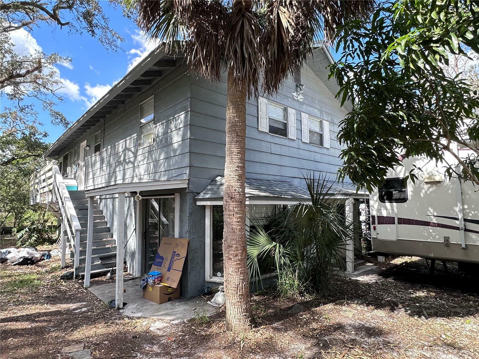 Property Photo:  7418 Seagull Way  FL 33635 