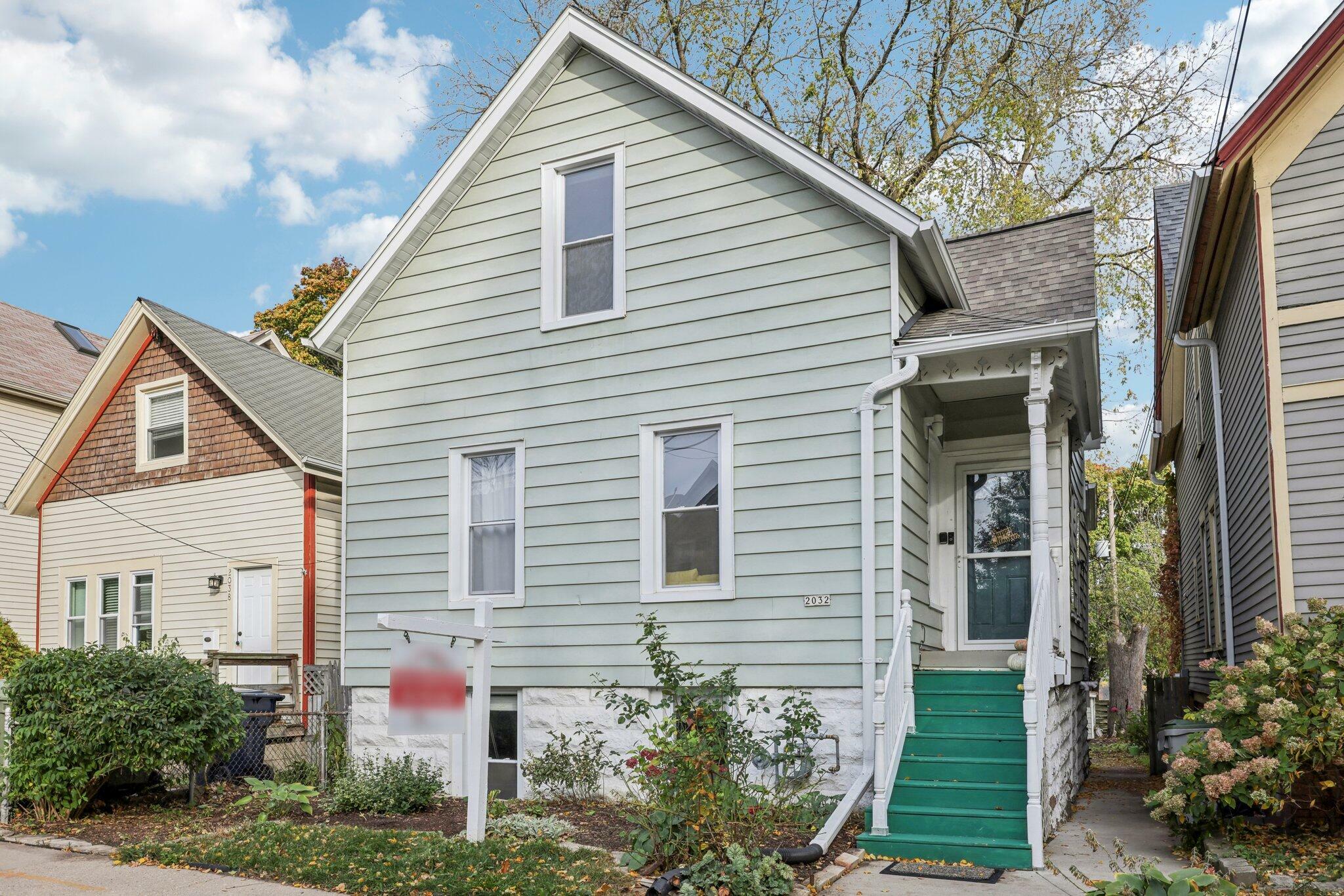 Property Photo:  2032 N Booth St  WI 53212 