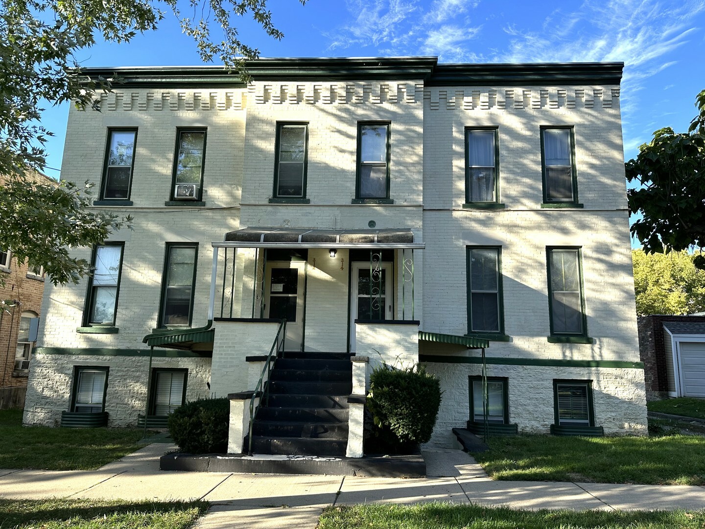 Property Photo:  312 Fulton Street Bsmt  IL 60120 