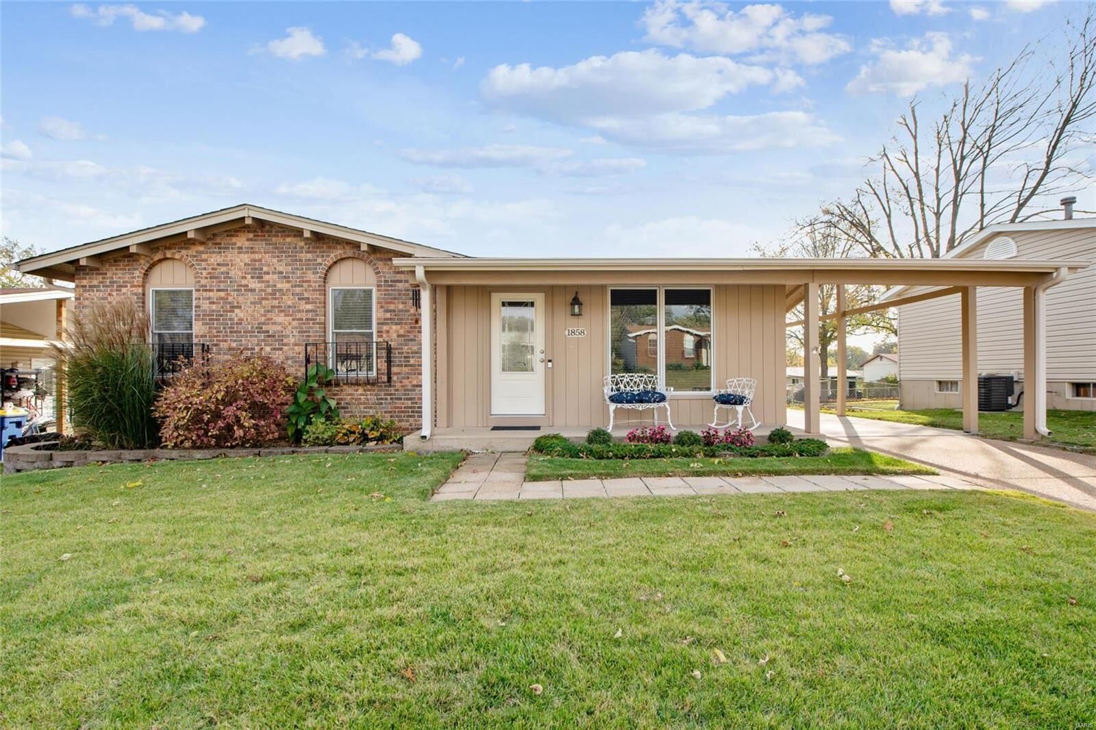 Property Photo:  1858 San Pedro Lane  MO 63026 