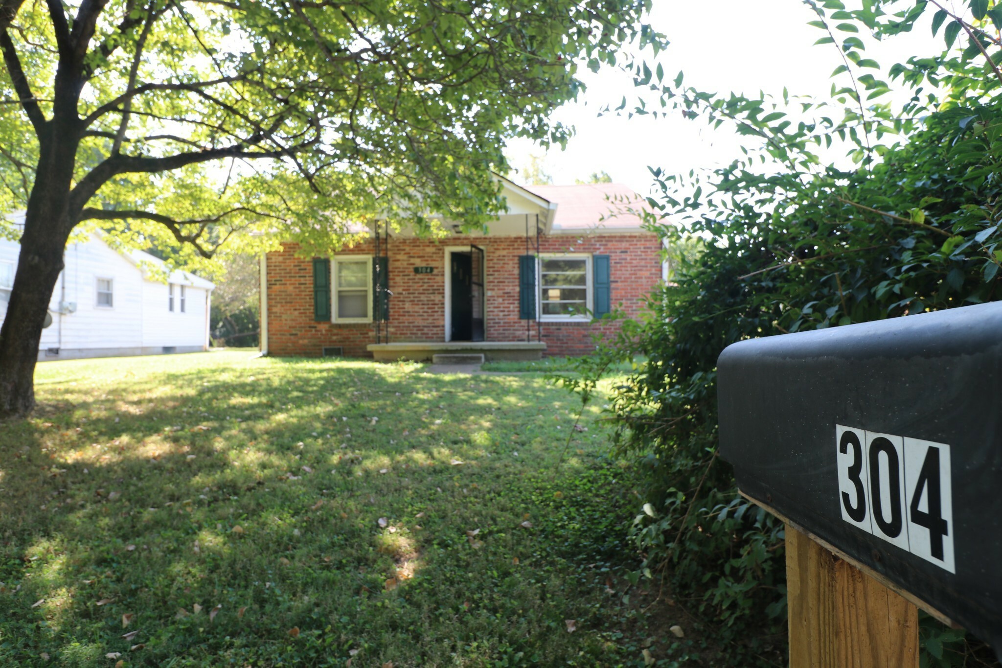 Property Photo:  304 Mitchell St  TN 37042 