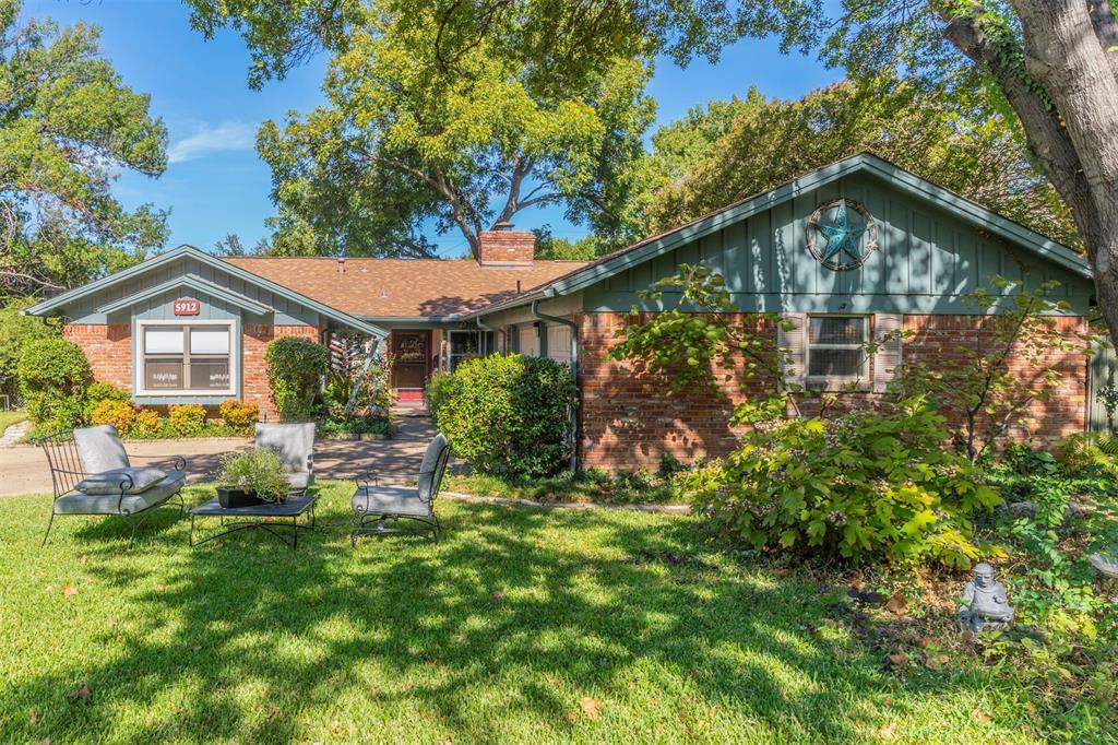 Photo de la propriété:  5912 Whitman Avenue  TX 76133 