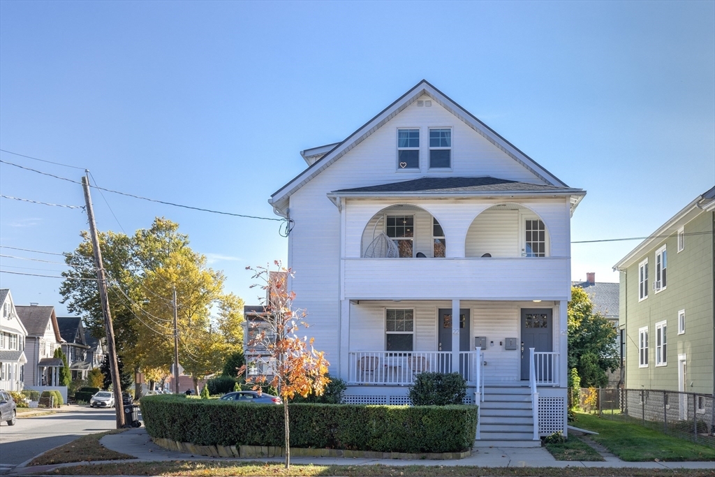 Property Photo:  24 Maplewood St 2  MA 02472 