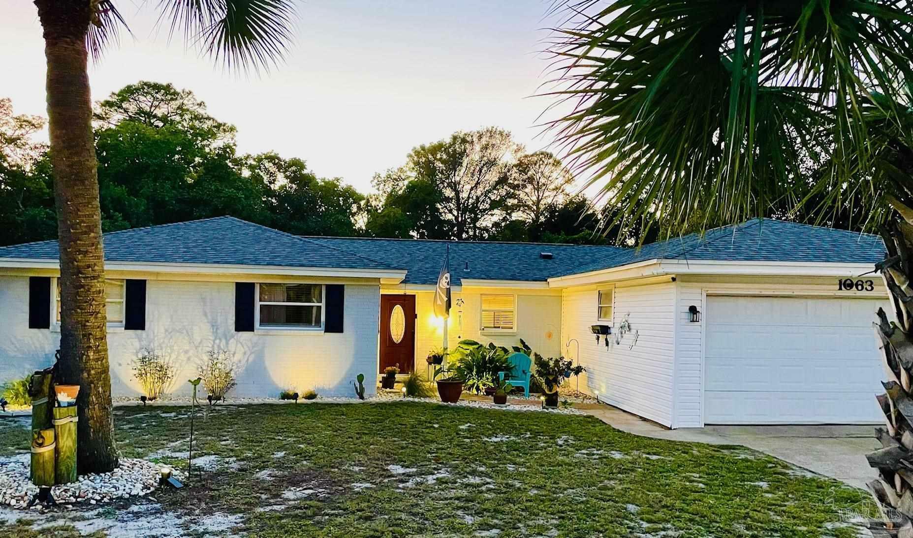 Property Photo:  1063 Circle Ln  FL 32563 