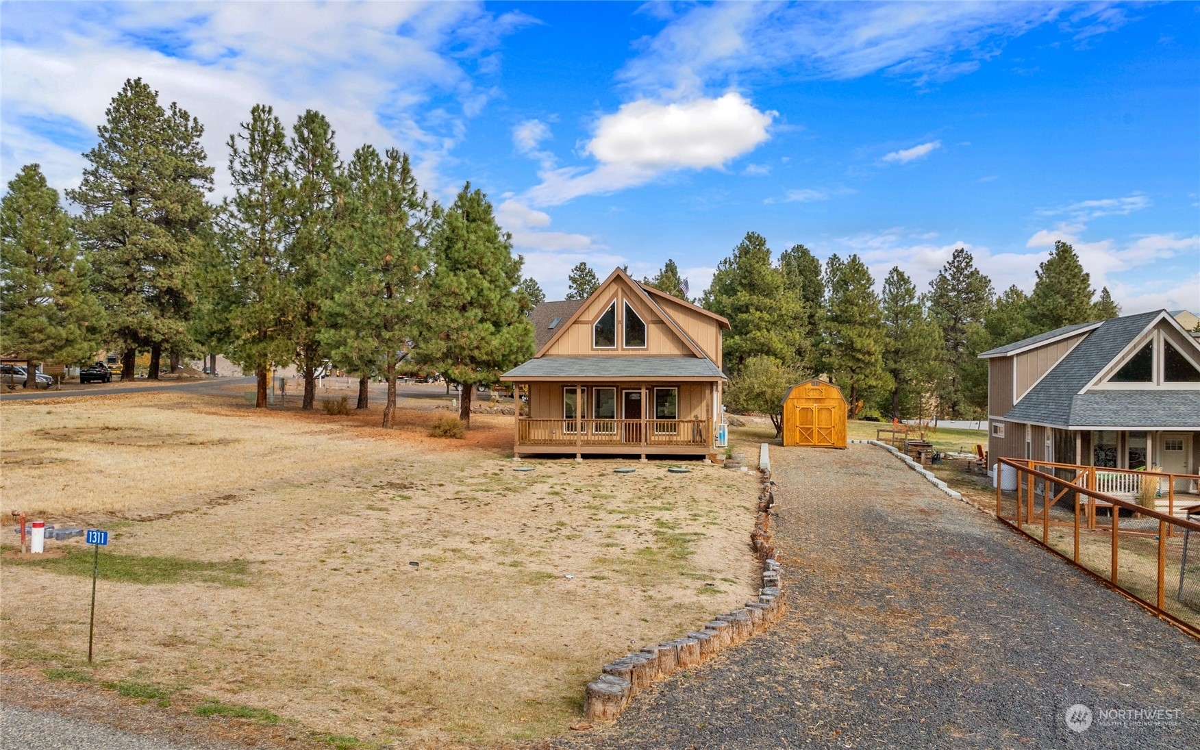 Property Photo:  1311 Sunlight Drive  WA 98922 