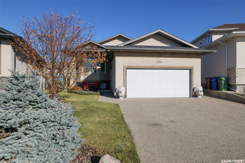 Property Photo:  8013 Edgewater Bay  SK S4Y 0A5 