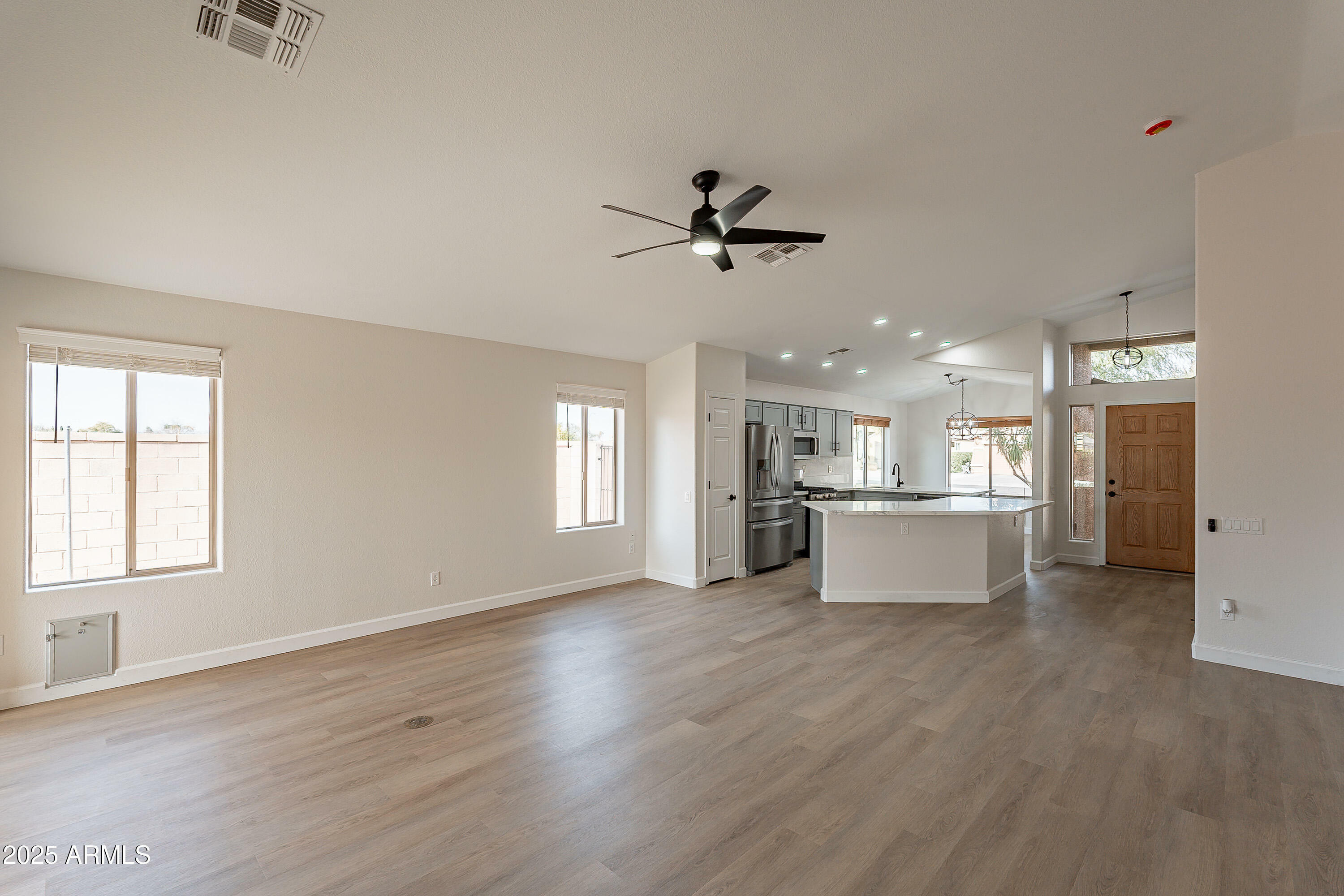 Property Photo: 3011 E Colonial Place AZ 85249