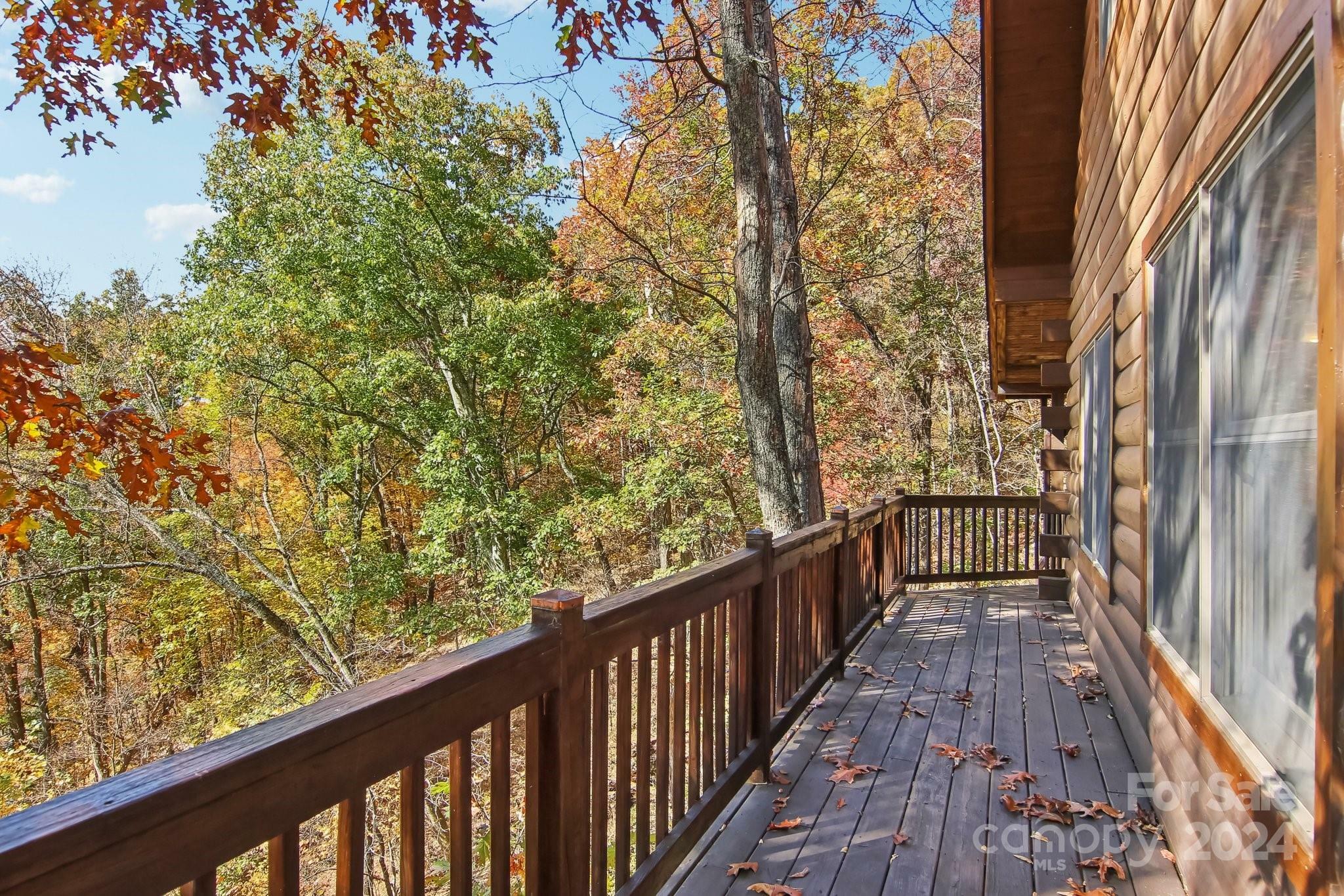 Property Photo:  27 Tuckaway Road  NC 28785 