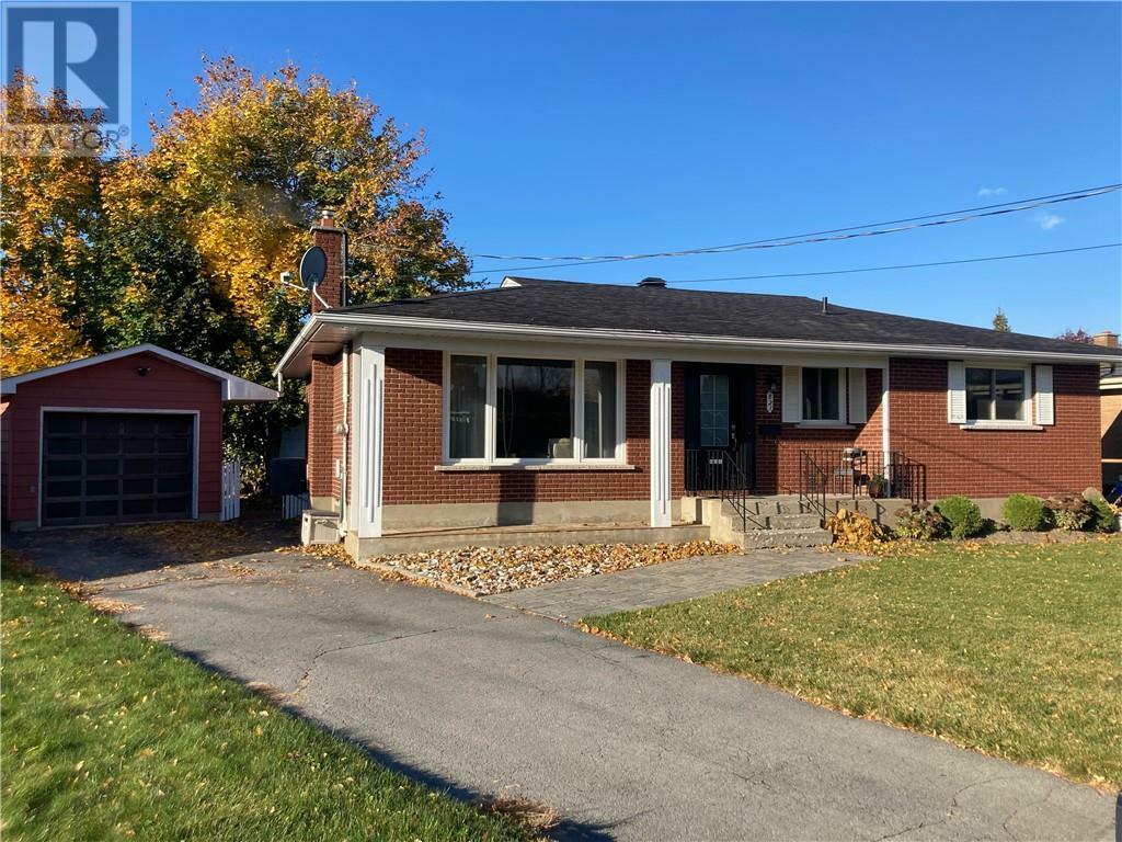 821 Haldimand Crescent  Cornwall ON K6H 5C9 photo