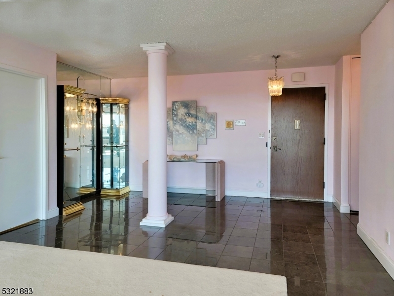 Property Photo:  2 Claridge Dr, 11je  NJ 07044 