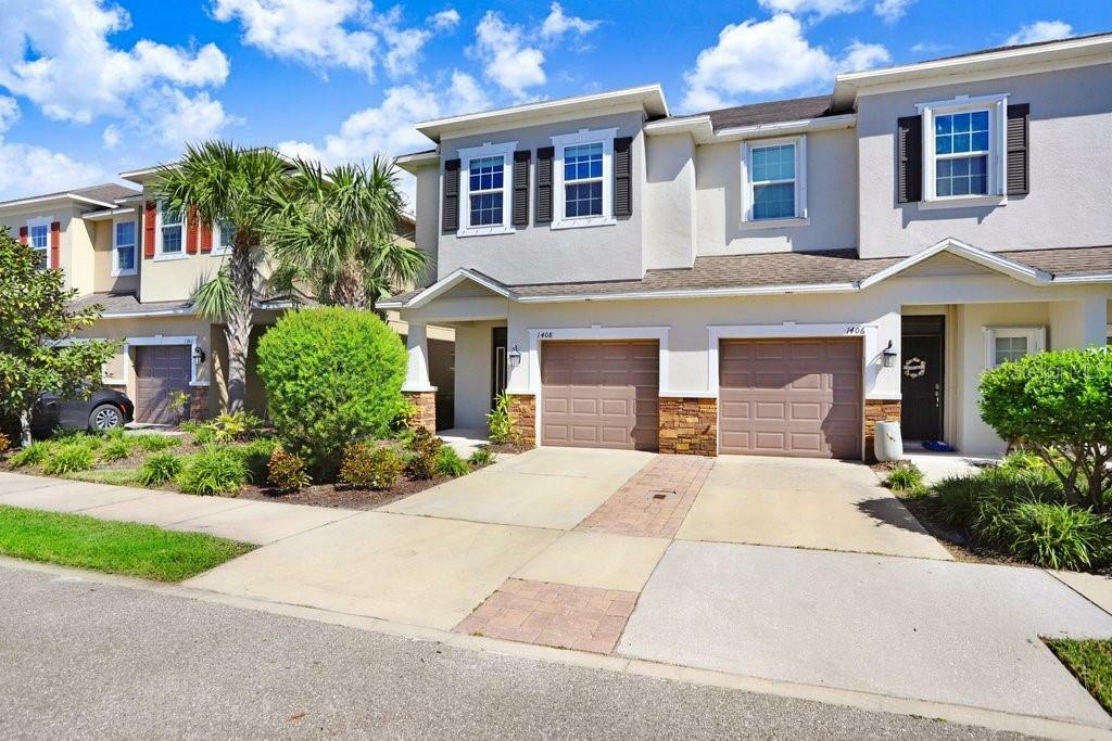 Property Photo:  1408 Syrah Drive  FL 34677 