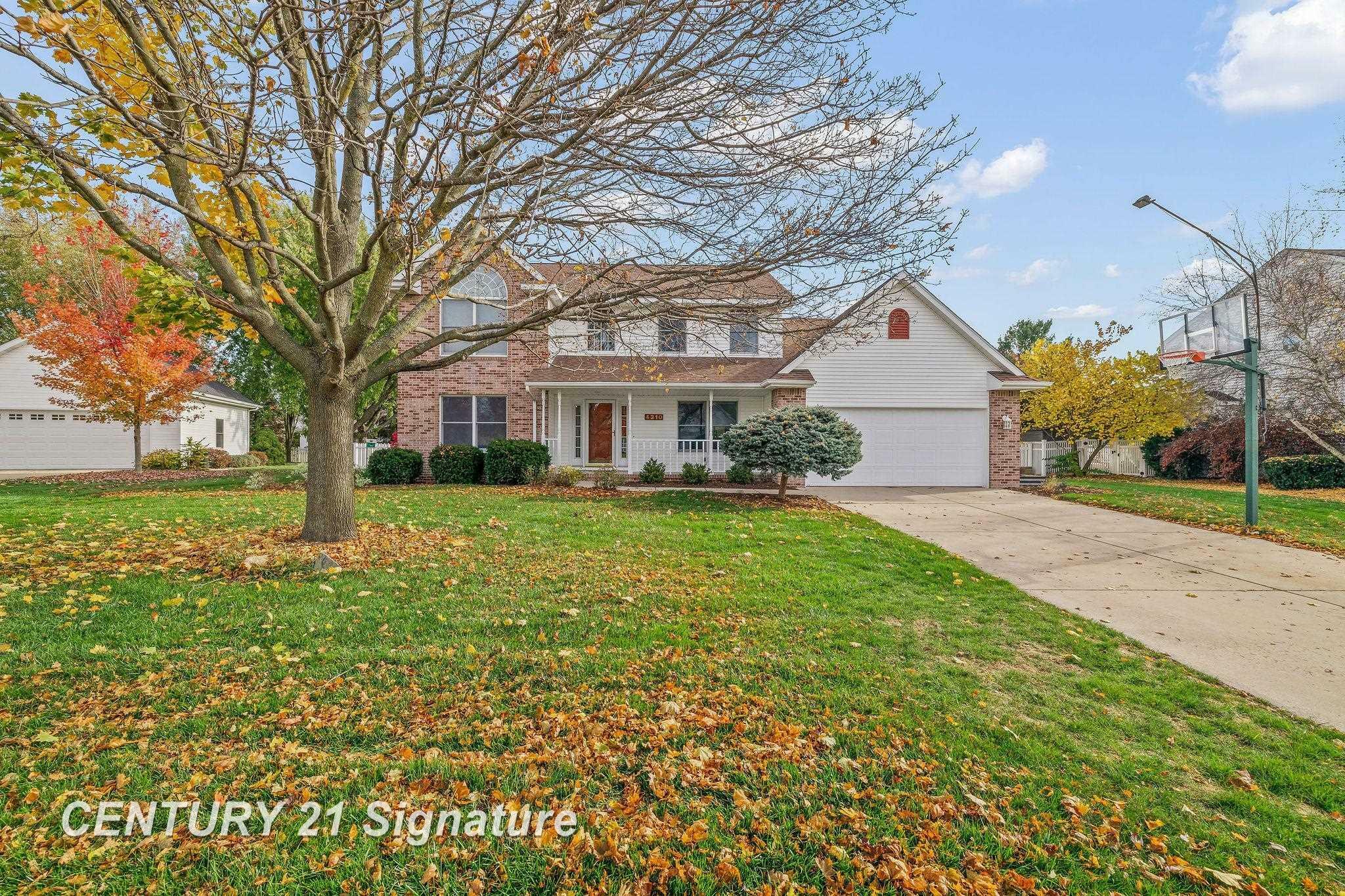 Property Photo:  4310 E Woodview Drive  MI 48603 