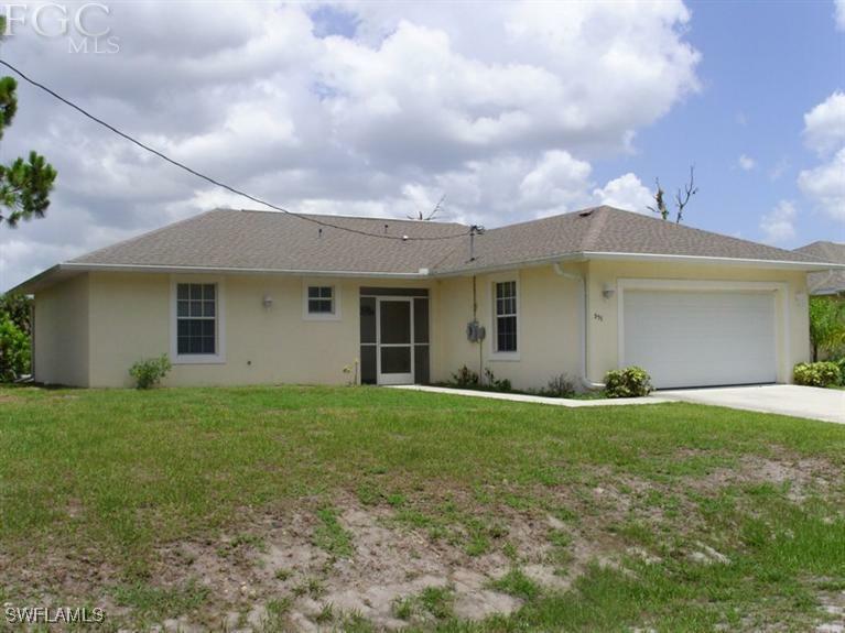 Property Photo:  551 Genoa Avenue S  FL 33974 