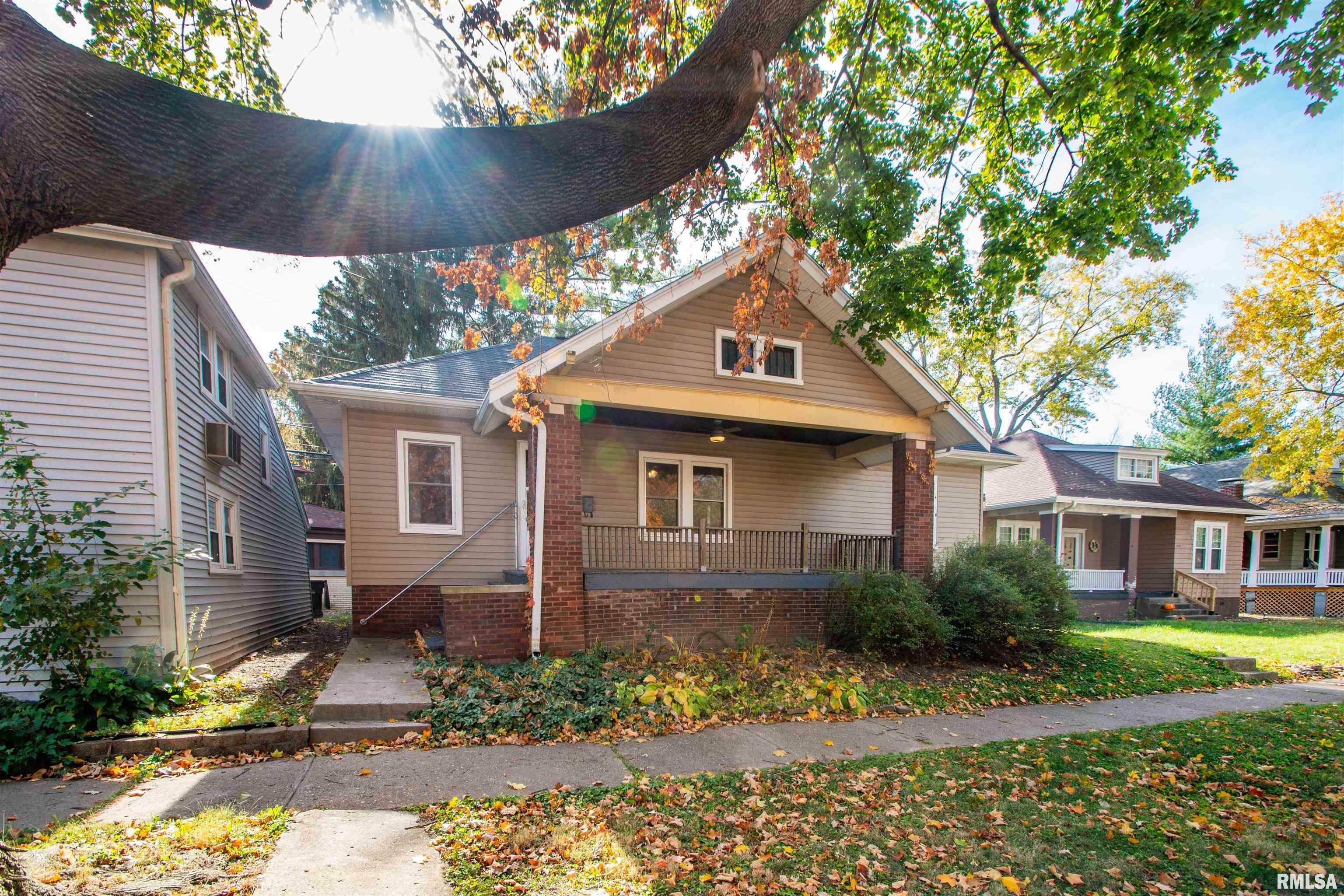 Property Photo:  1506 W Callender Avenue  IL 61606 