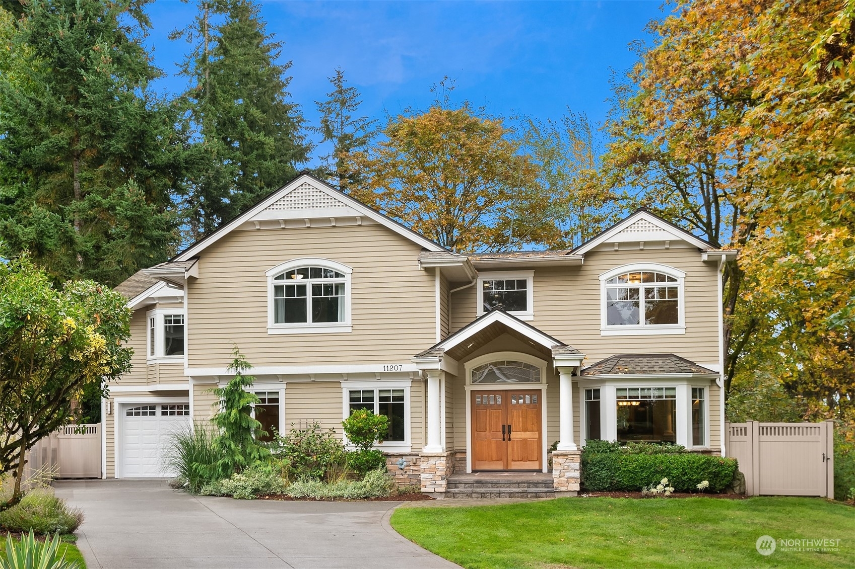 Property Photo: 11207 NE 103rd Place WA 98033