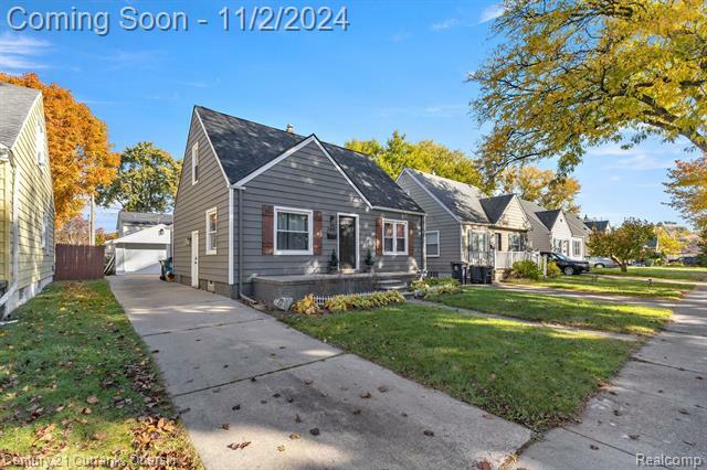 Property Photo:  2445 Brockton Avenue  MI 48067 