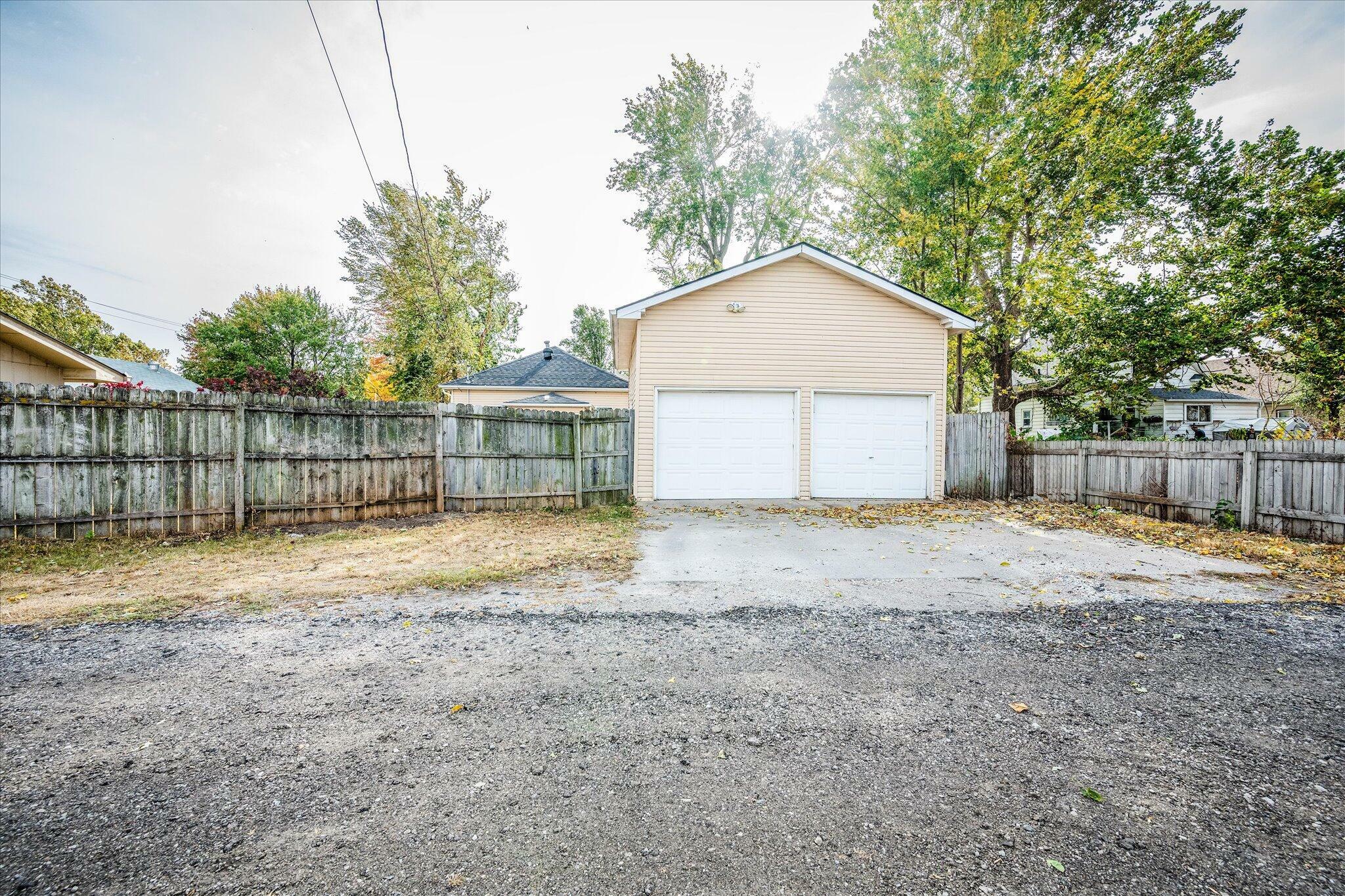 Property Photo:  3410 Ave E  IA 51501 