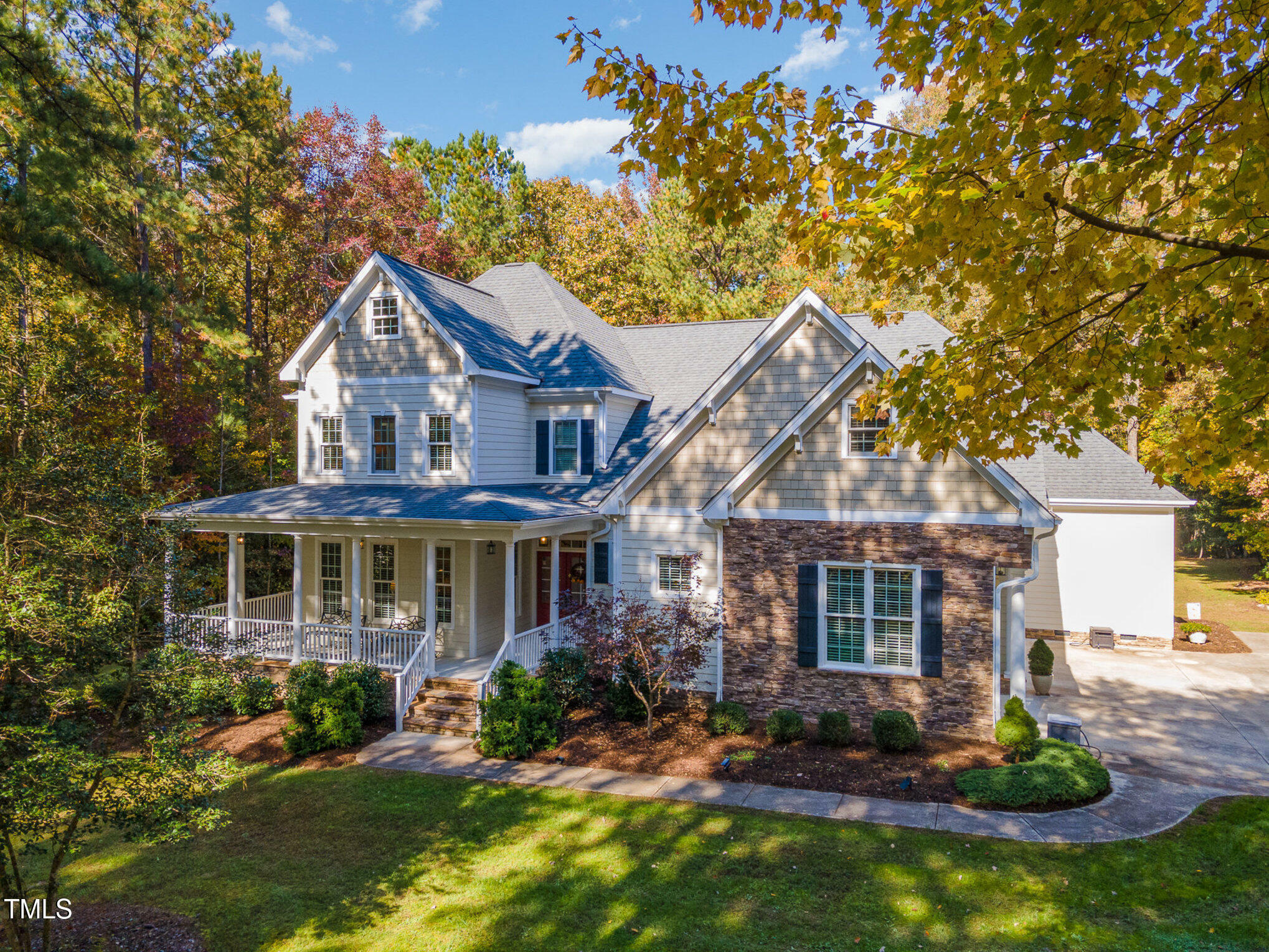 Property Photo: 222 Henrys Ridge Road NC 27312