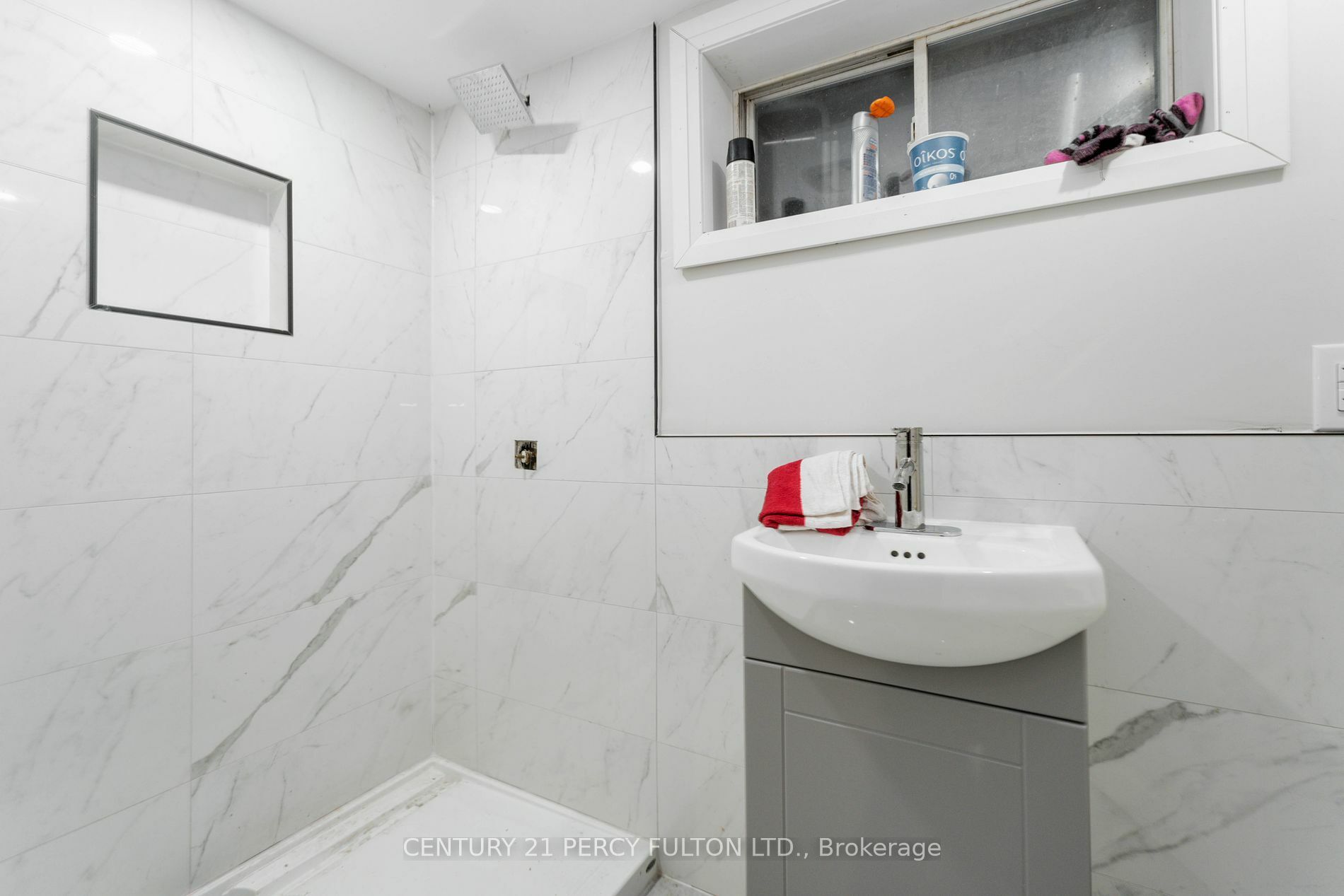 Property Photo:  55 Francis St  ON L8L 3V2 