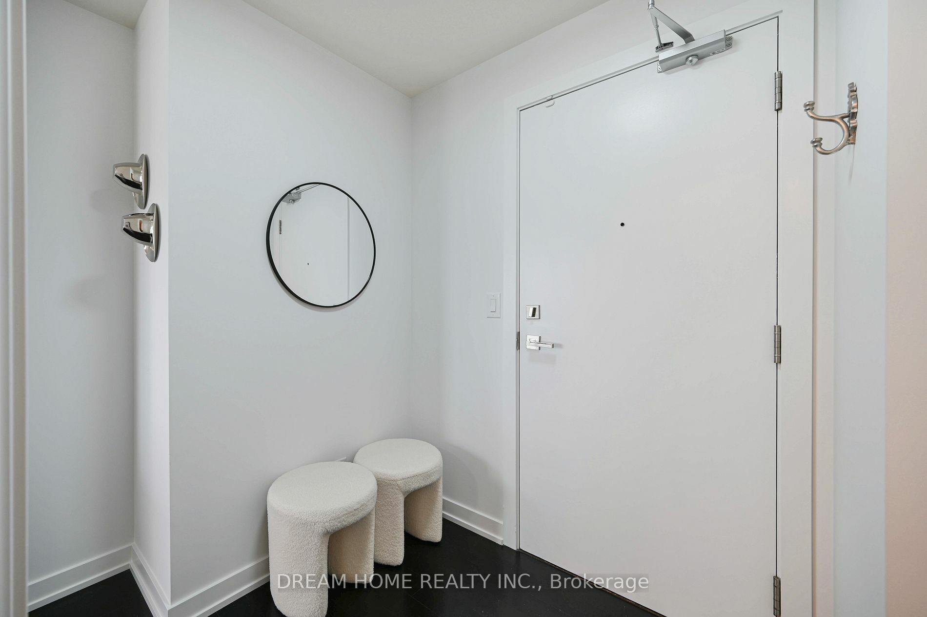 Property Photo:  510 Curran Pl 1204  ON L5B 0J8 