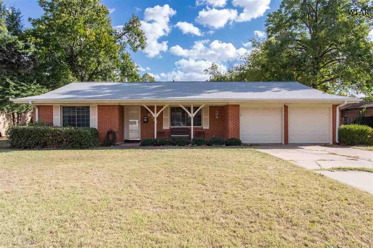 Property Photo:  2721 Devon Road  TX 76308 