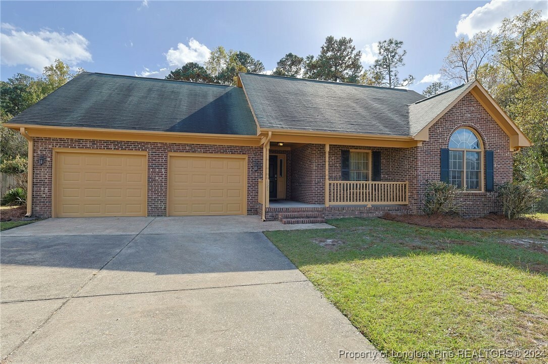 Property Photo:  521 Chambercomb Ct.  NC 28303 