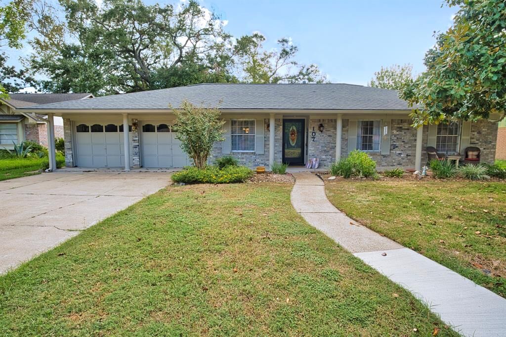 Property Photo:  107 Pine Street  TX 77566 